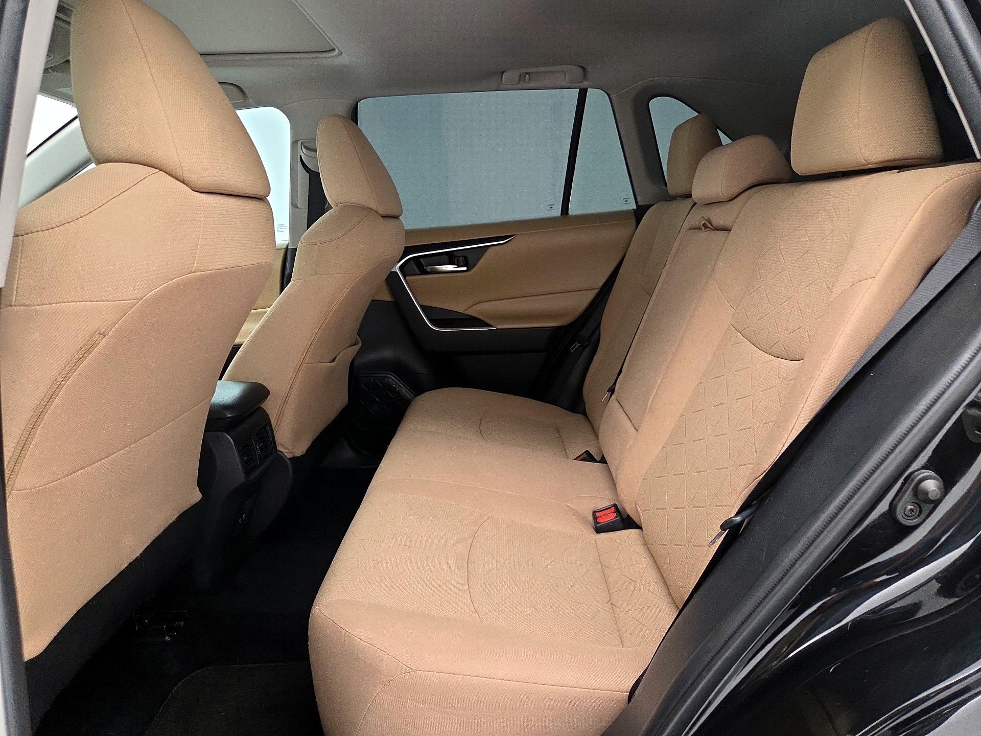 Thumbnail: 2020 Toyota RAV4 - 20