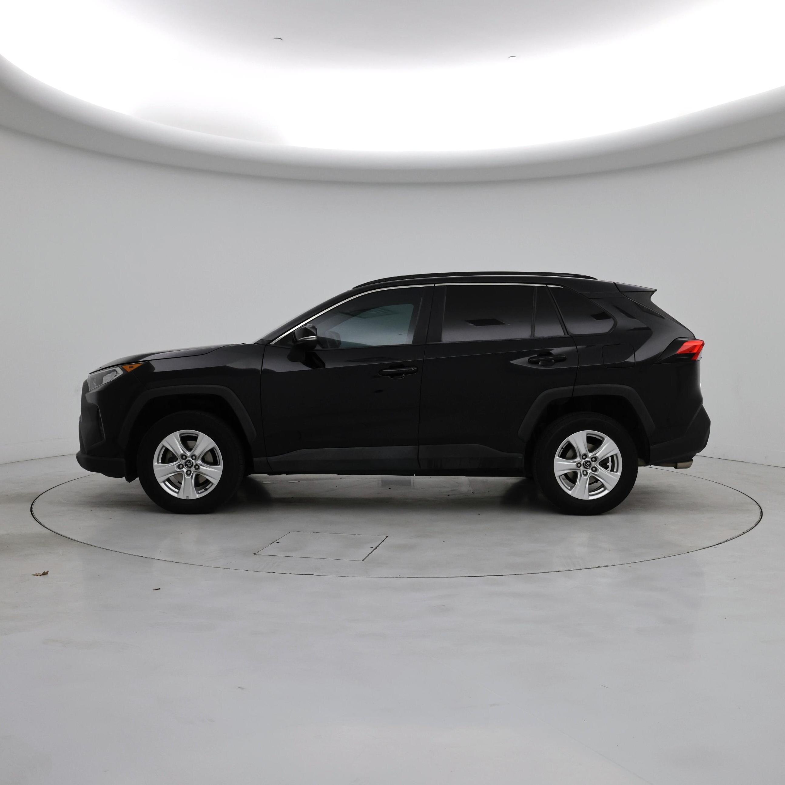 Thumbnail: 2020 Toyota RAV4 - 3