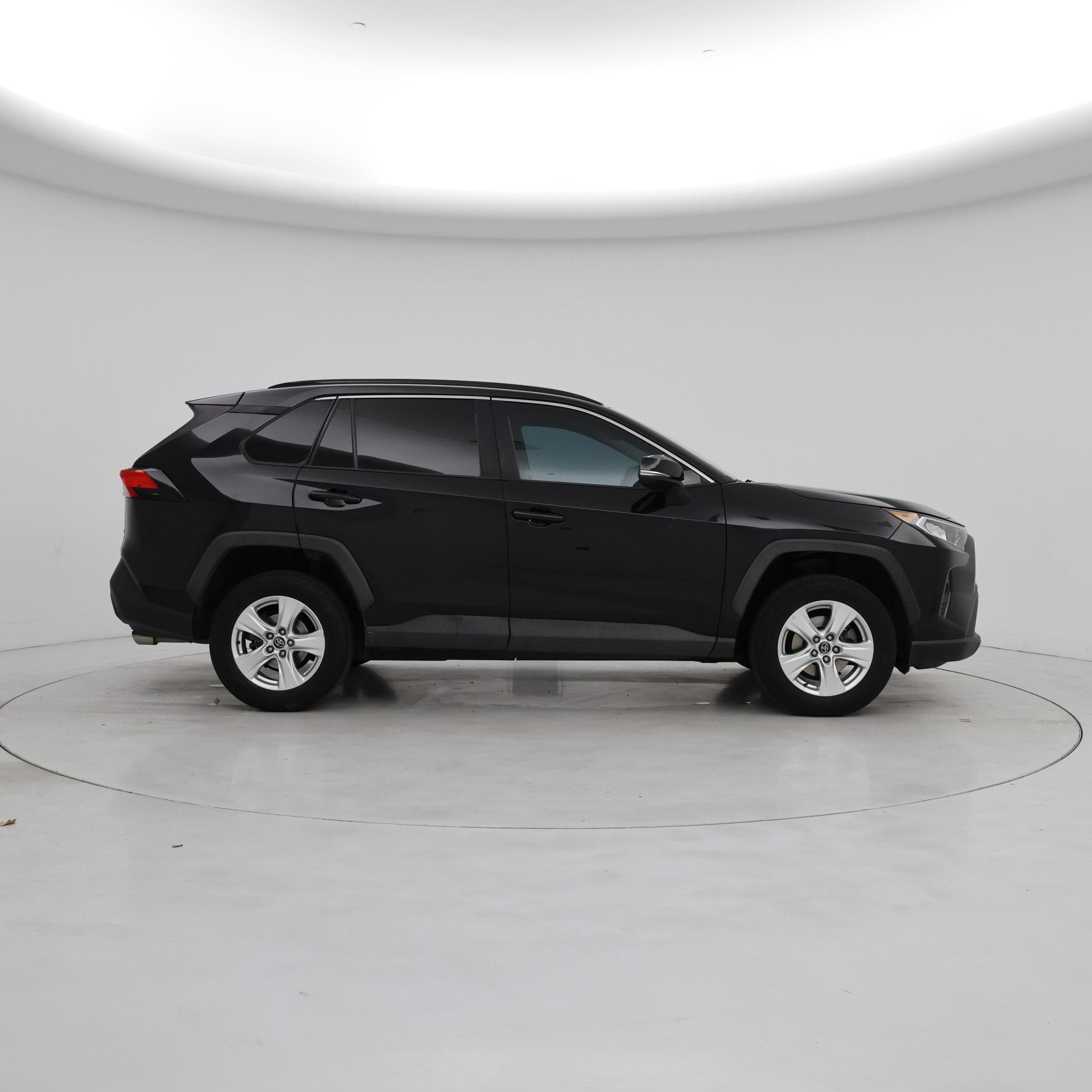Thumbnail: 2020 Toyota RAV4 - 7