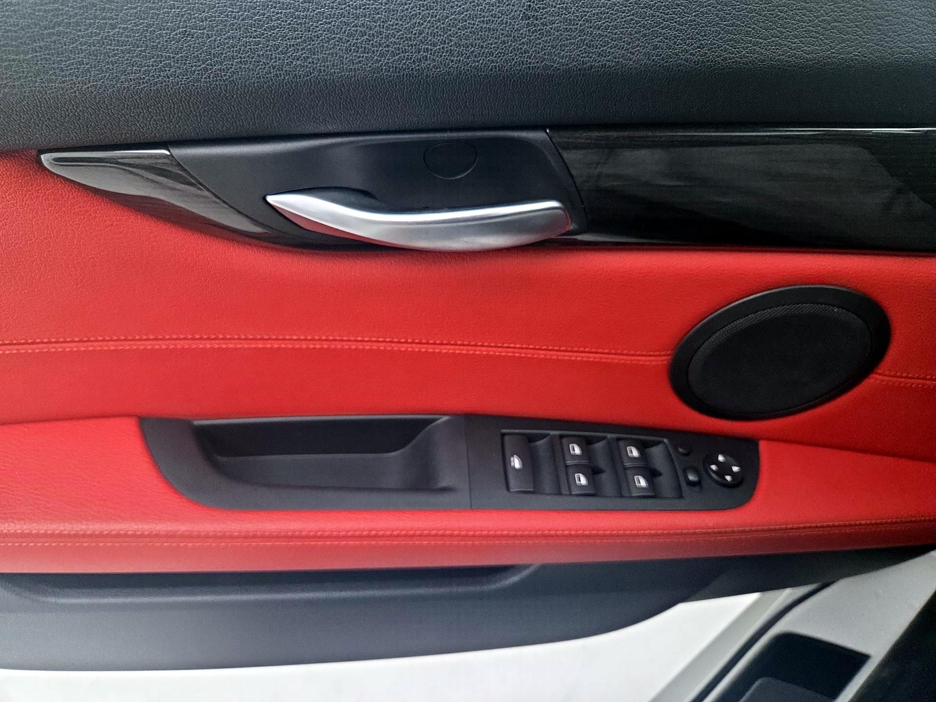 Thumbnail: 2016 BMW Z4 - 12