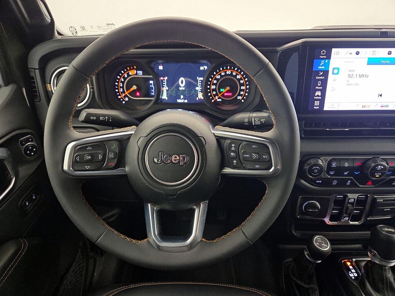 2024 Jeep Wrangler 4-Door Sahara - Photo 11
