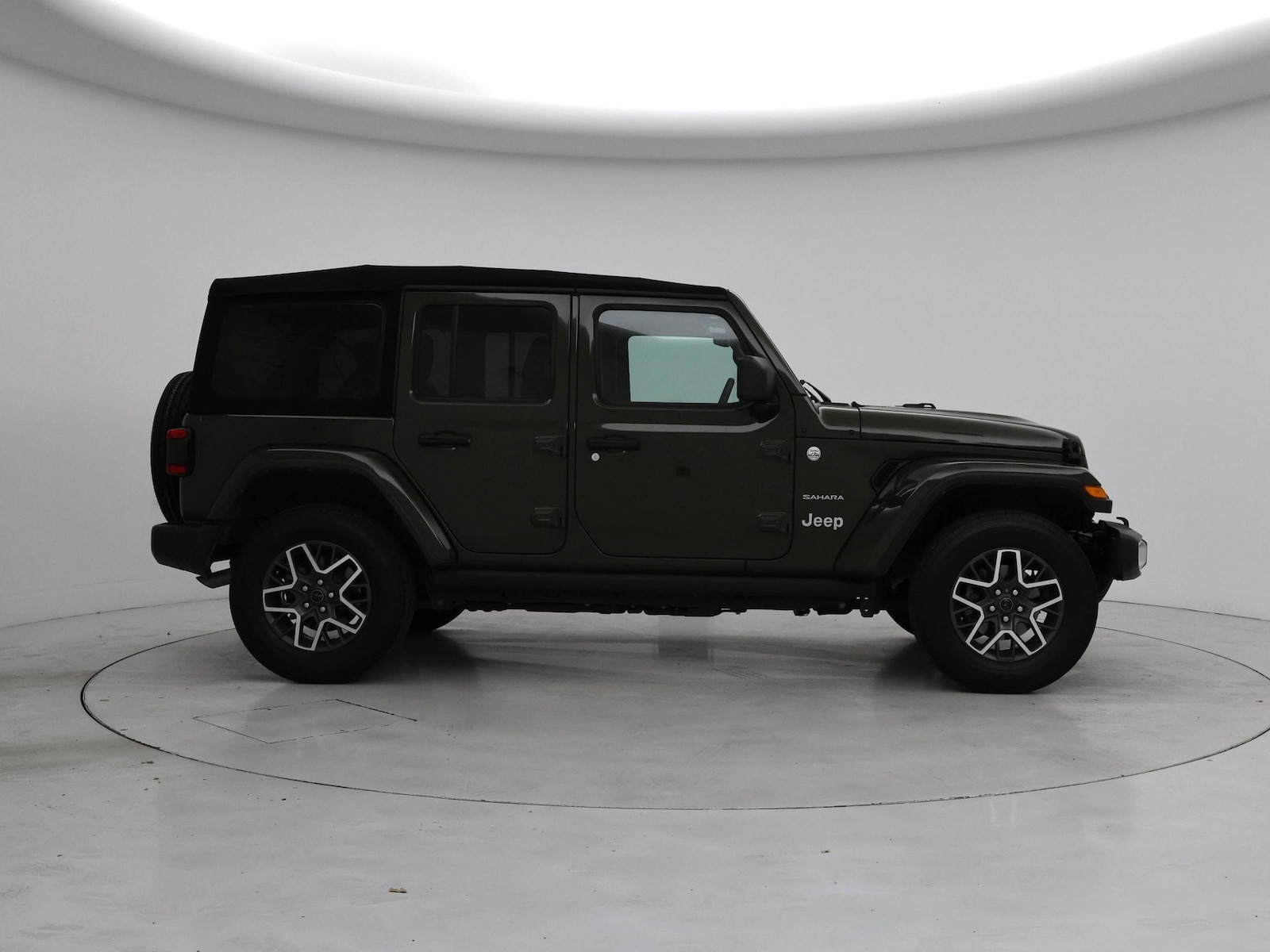 2024 Jeep Wrangler 4-Door Sahara - Photo 8