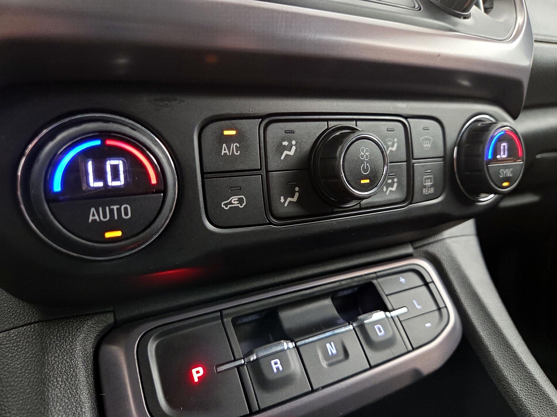 Thumbnail: 2020 GMC Acadia - 16