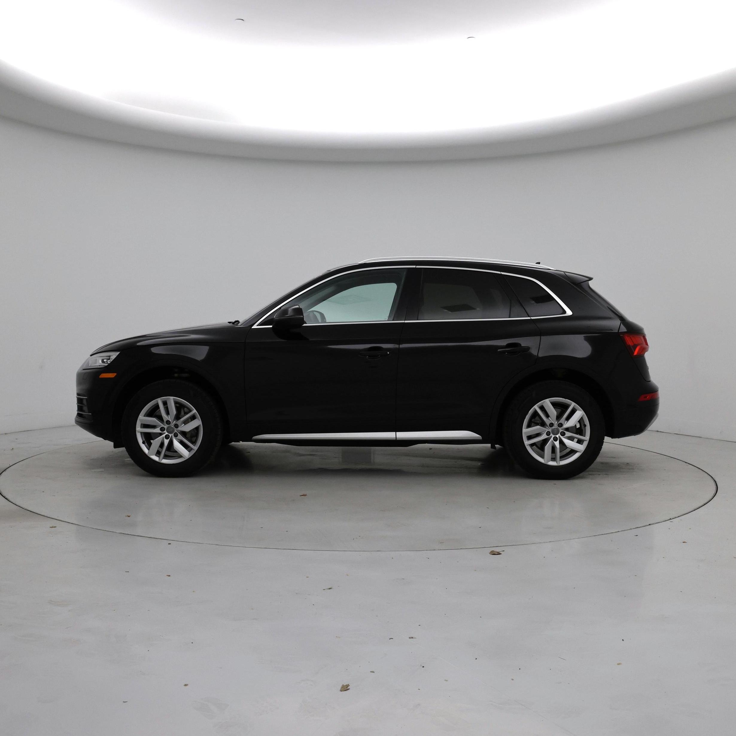 Thumbnail: 2020 Audi Q5 - 3