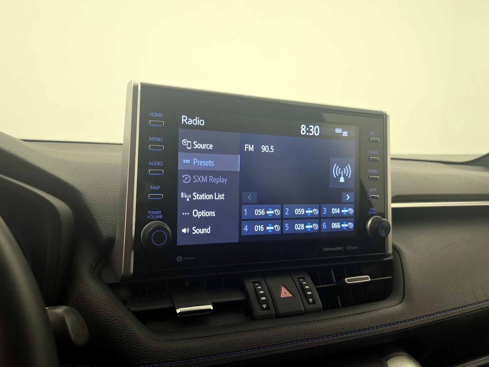 2022 Toyota RAV4 XSE - Photo 16