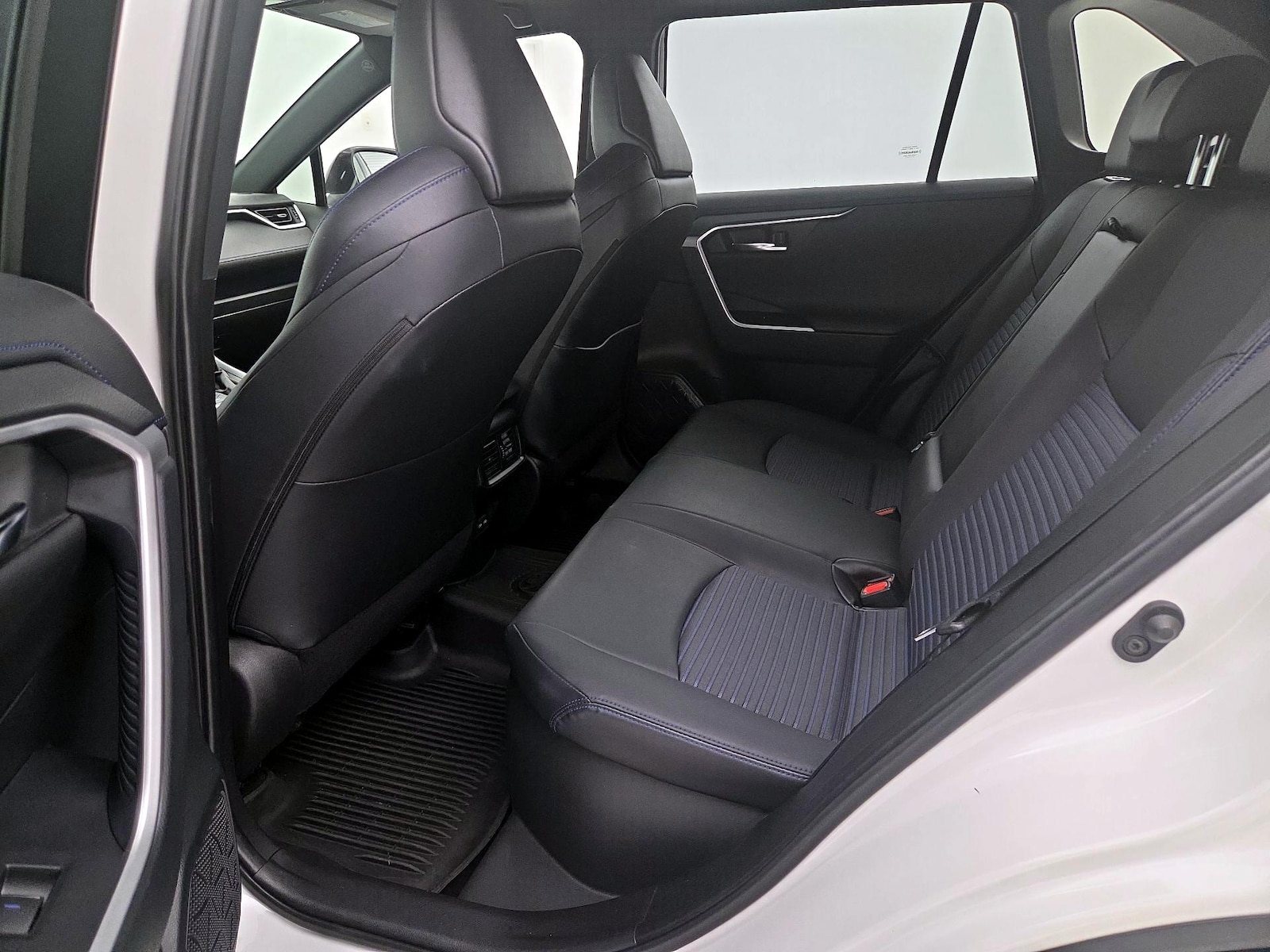 2022 Toyota RAV4 XSE - Photo 21