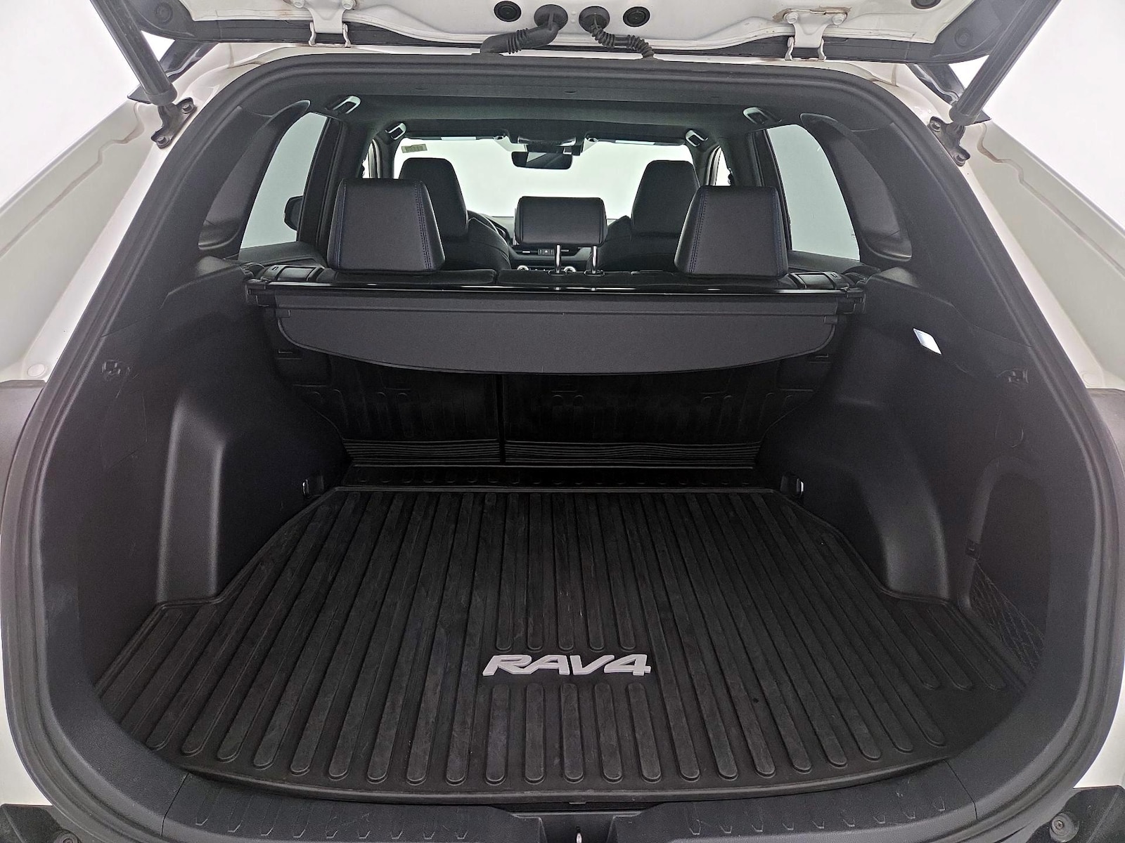 2022 Toyota RAV4 XSE - Photo 22