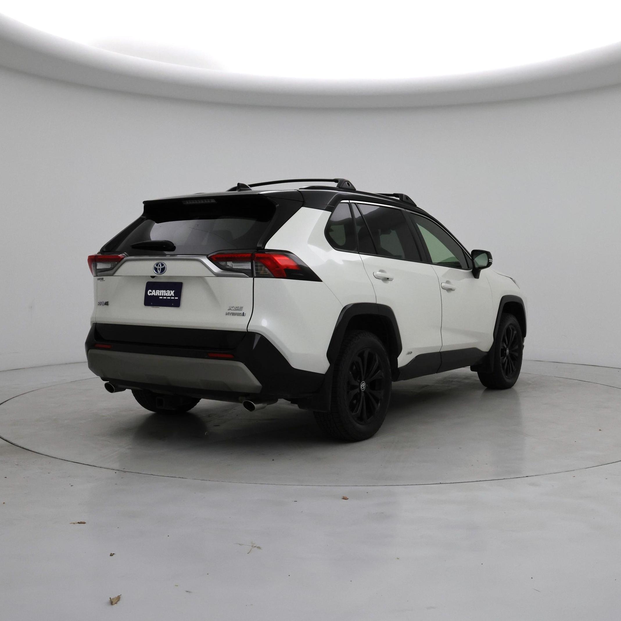 Thumbnail: 2022 Toyota RAV4 - 8