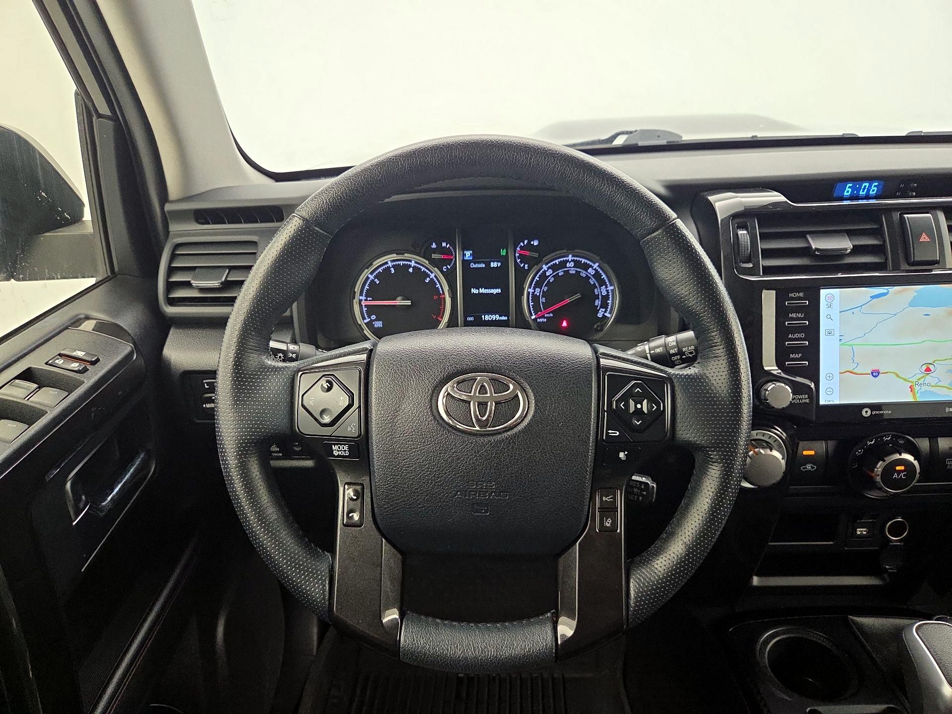 Thumbnail: 2024 Toyota 4Runner - 10