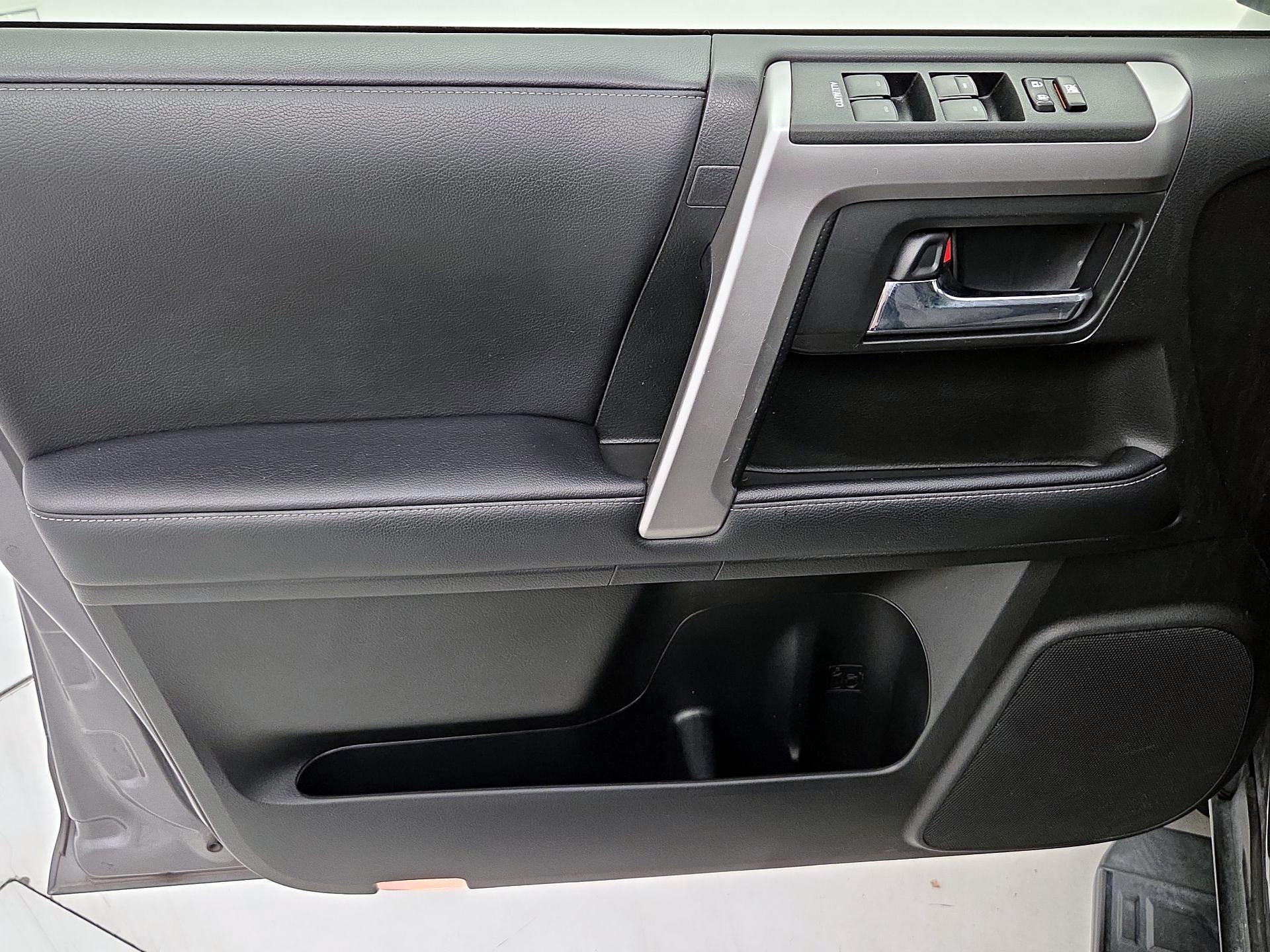 Thumbnail: 2020 Toyota 4Runner - 12