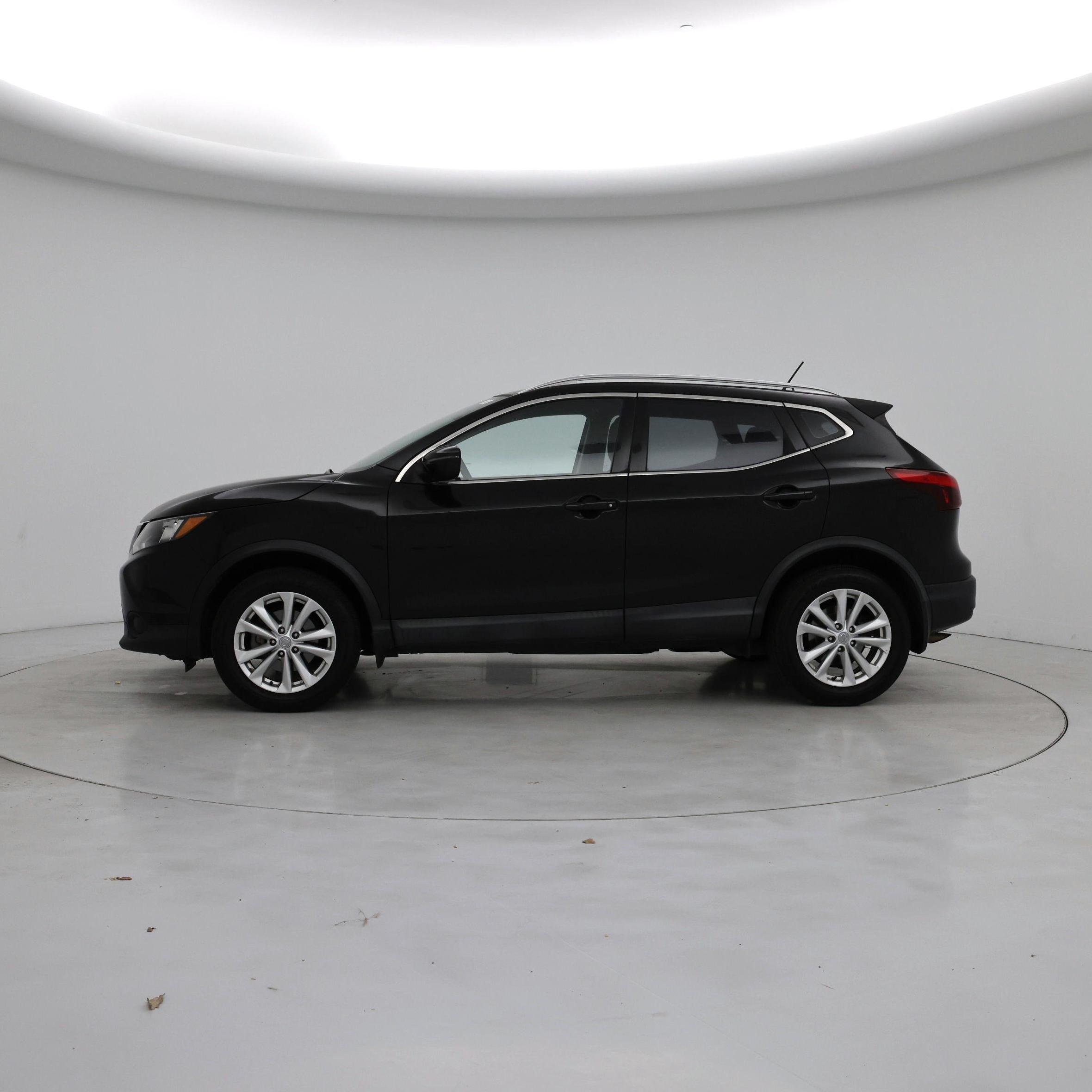 Thumbnail: 2018 Nissan Rogue Sport - 3
