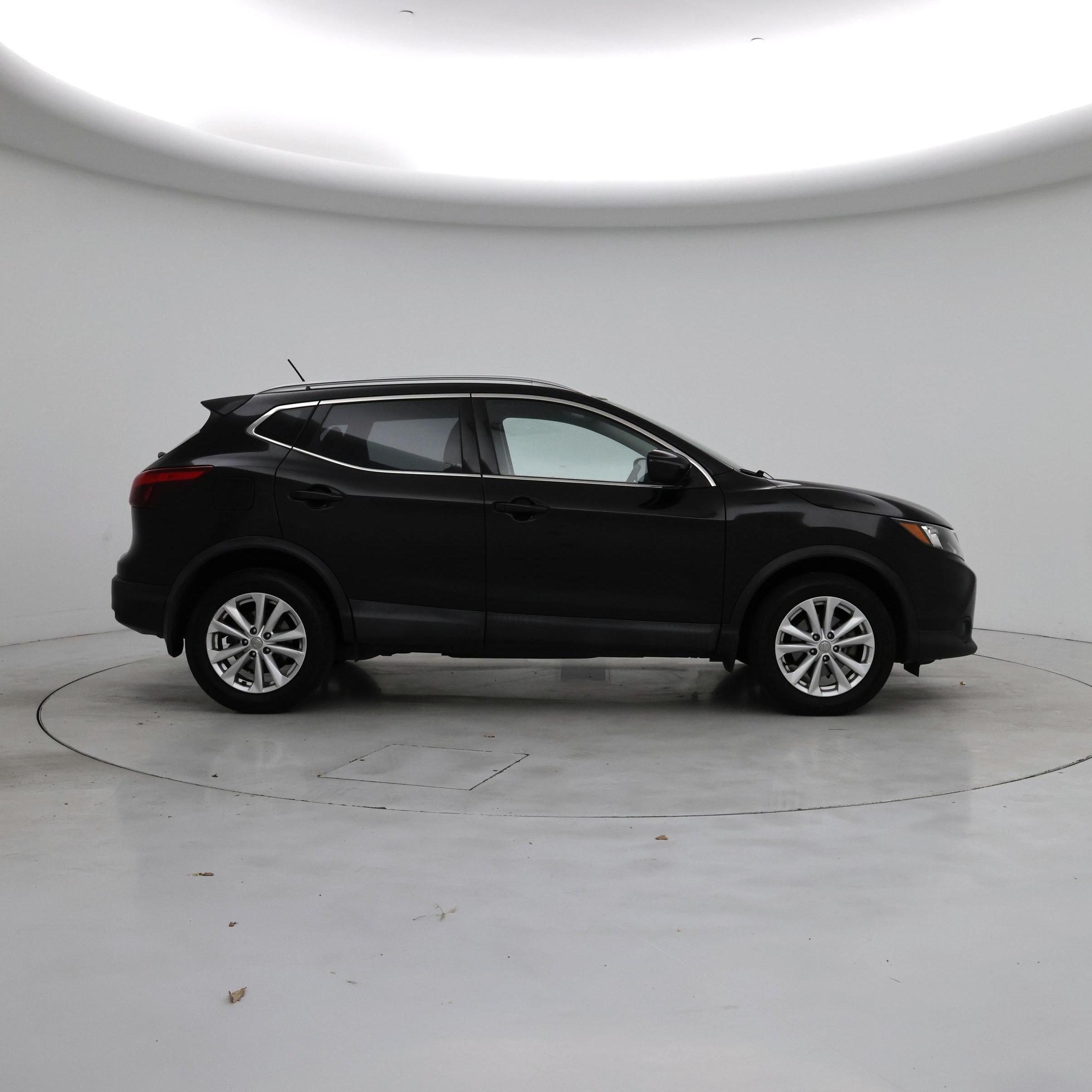 Thumbnail: 2018 Nissan Rogue Sport - 7