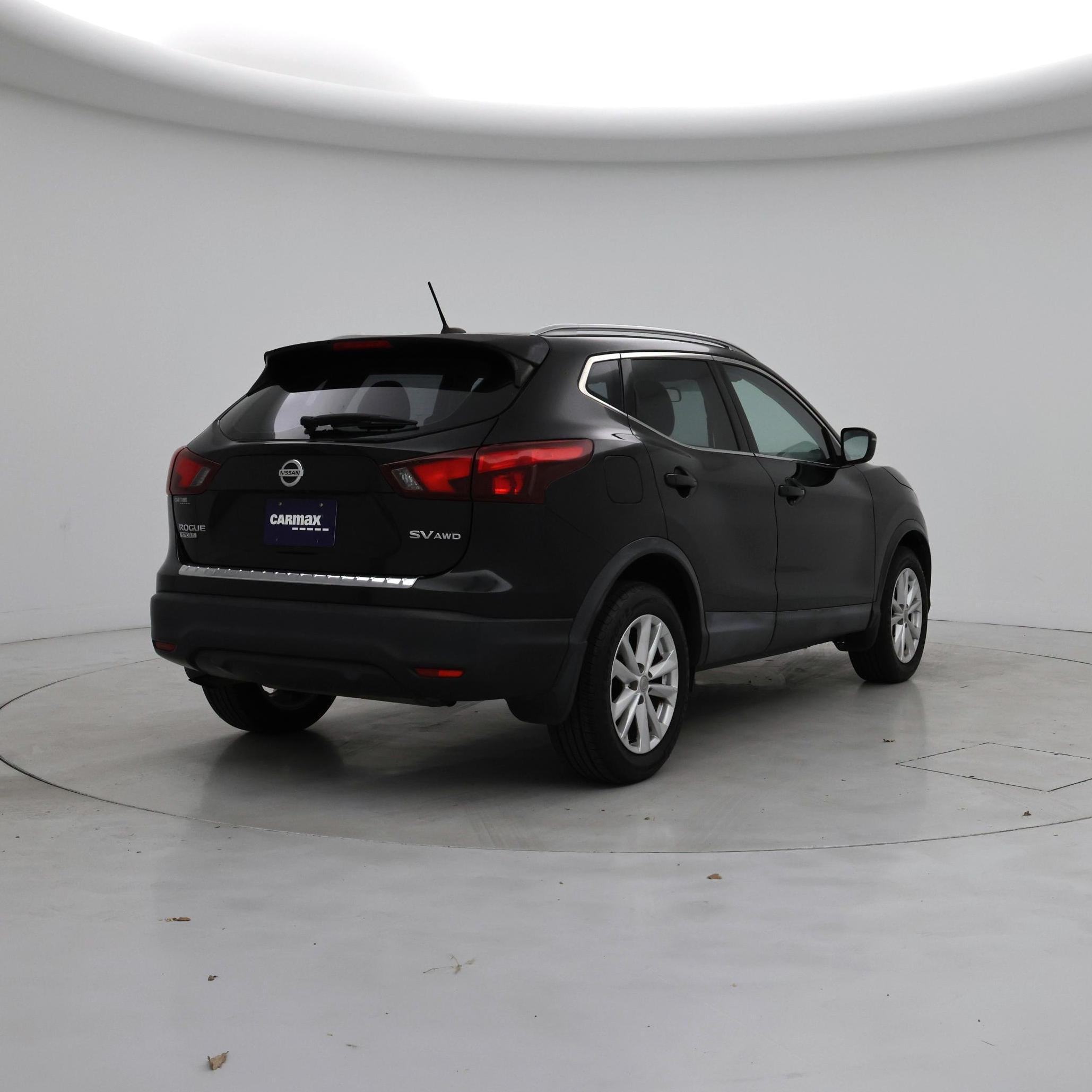 Thumbnail: 2018 Nissan Rogue Sport - 8