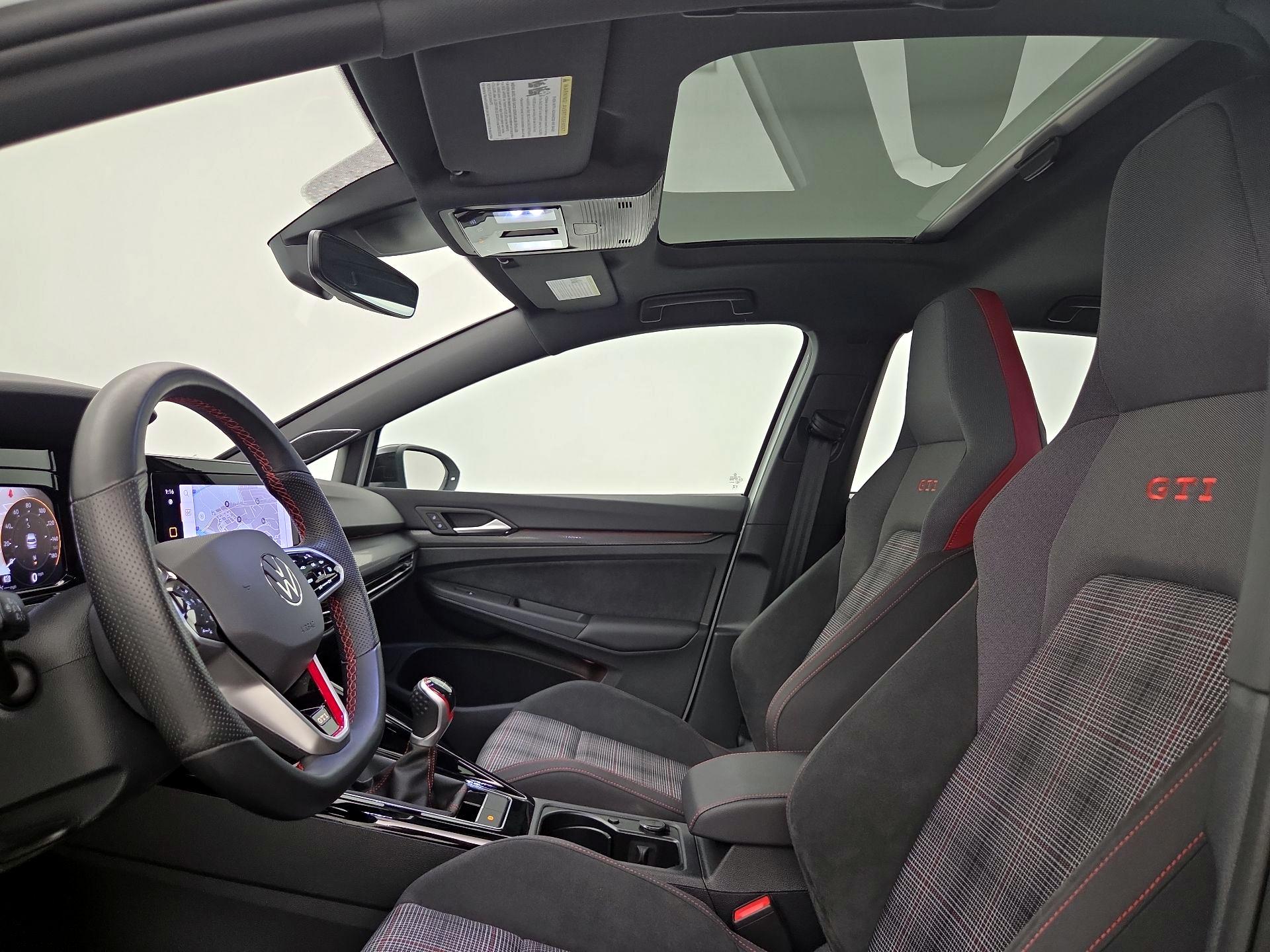 Thumbnail: 2024 Volkswagen Golf - 20
