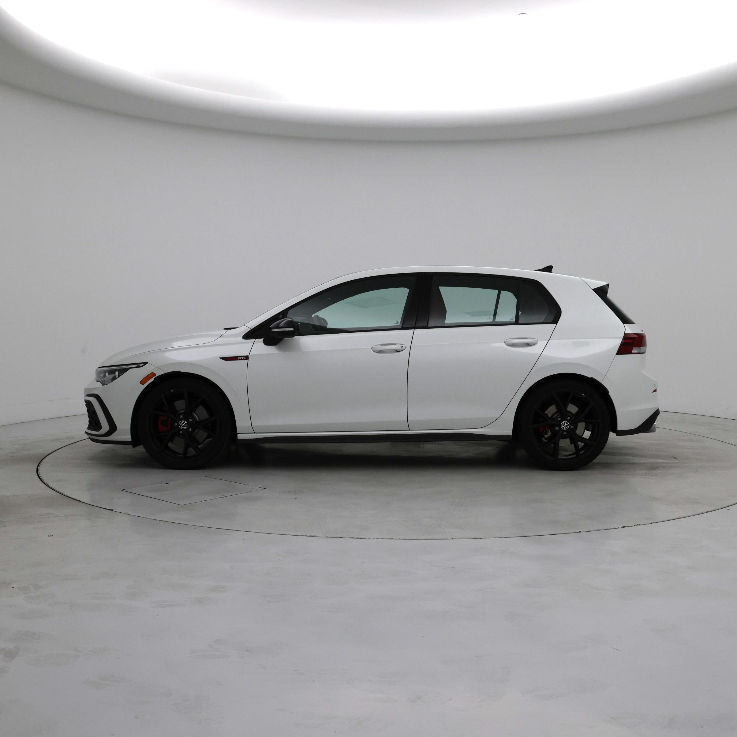 Thumbnail: 2024 Volkswagen Golf - 3