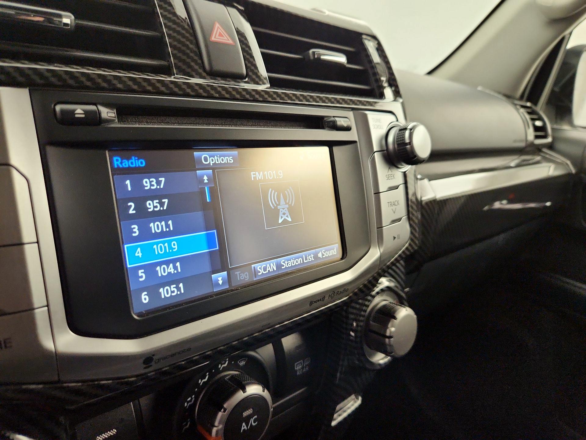 Thumbnail: 2018 Toyota 4Runner - 15