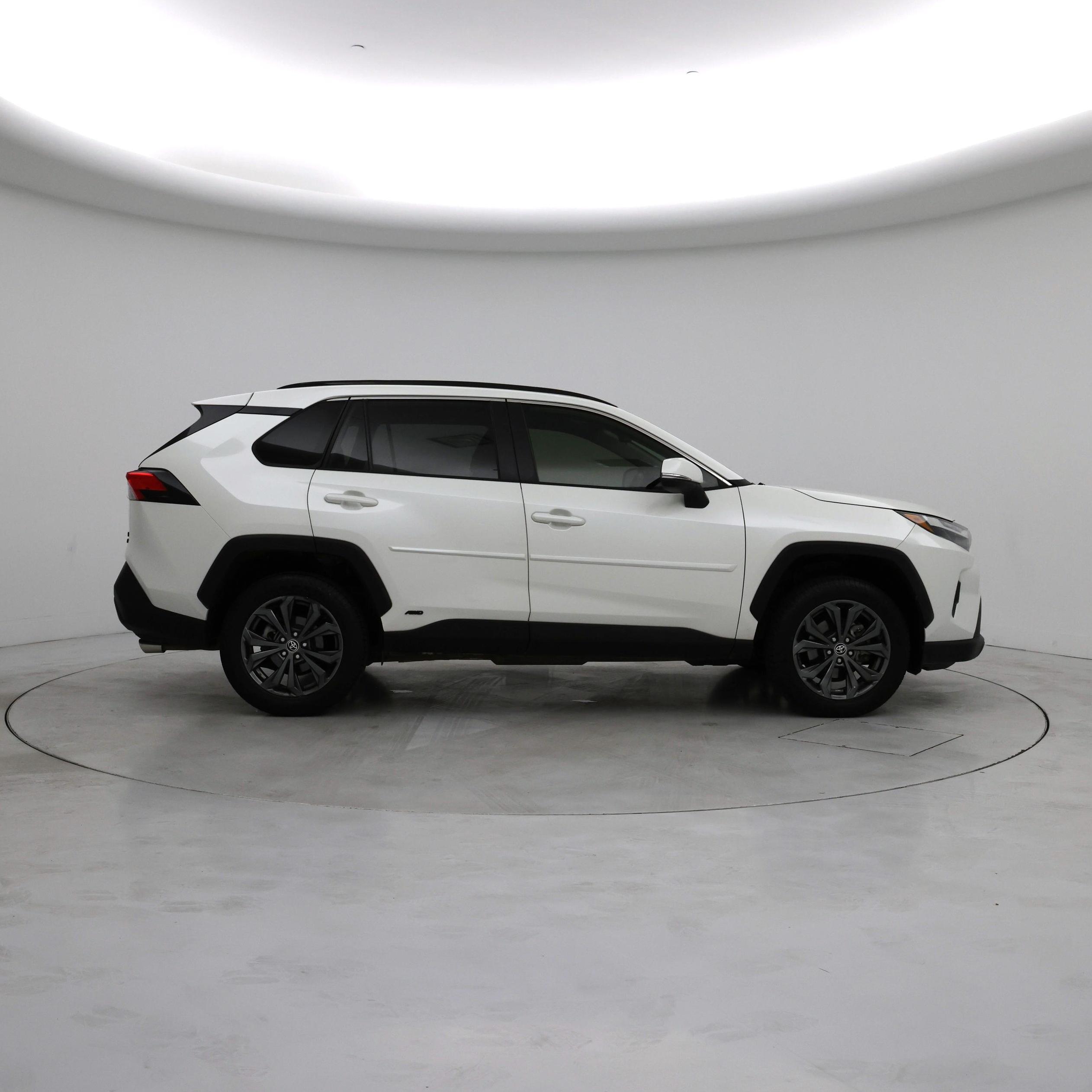Thumbnail: 2022 Toyota RAV4 - 7