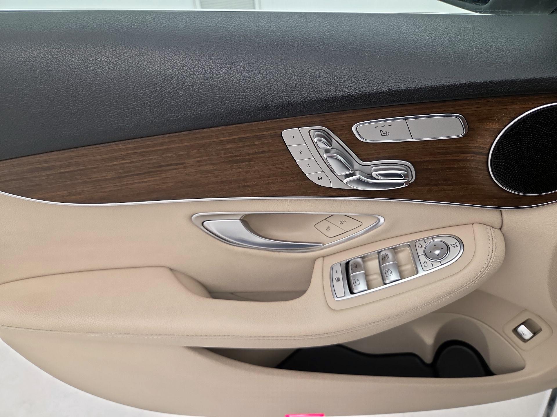 Thumbnail: 2019 Mercedes-Benz C-Class - 12