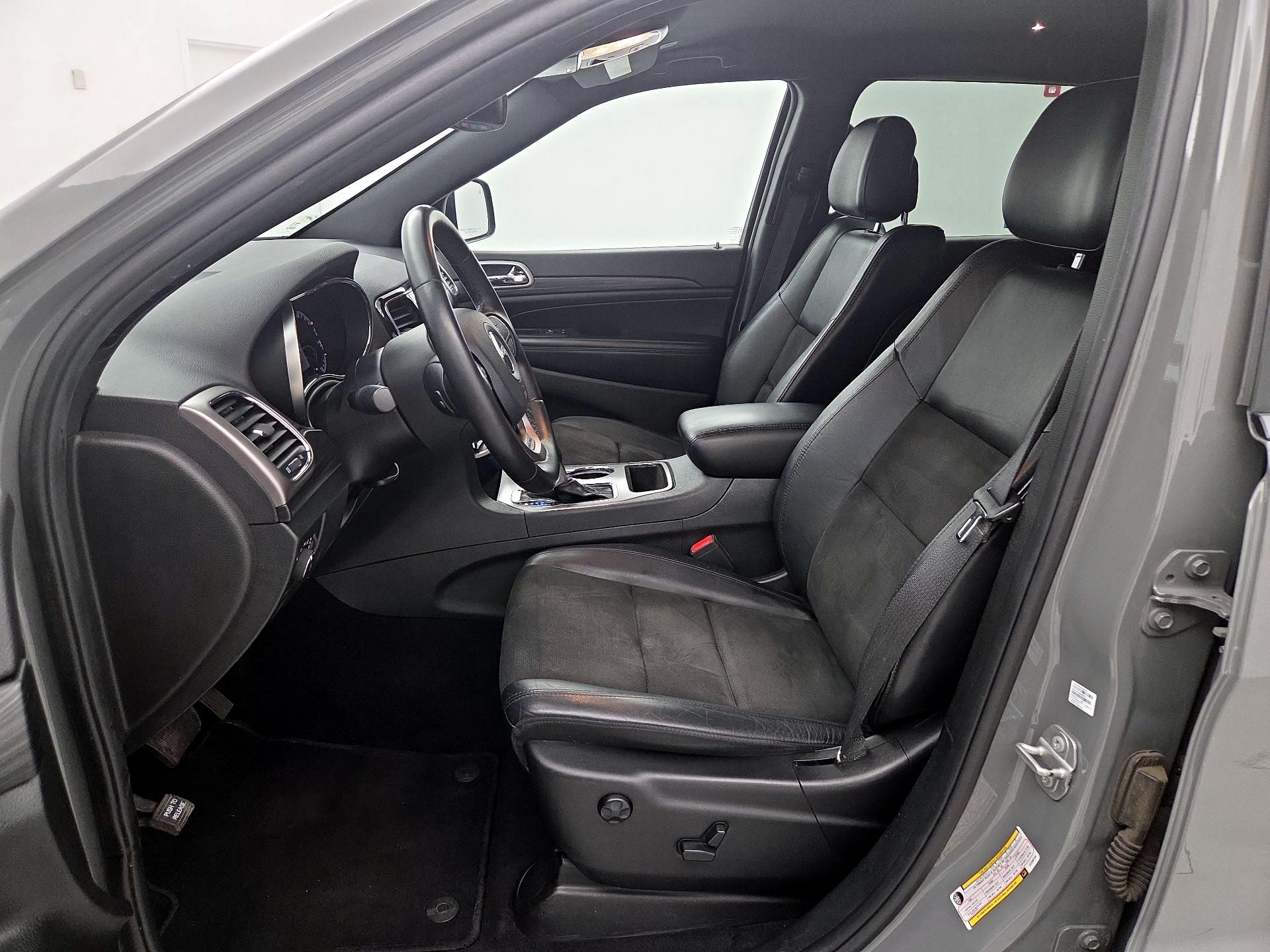 Thumbnail: 2020 Jeep Grand Cherokee - 11