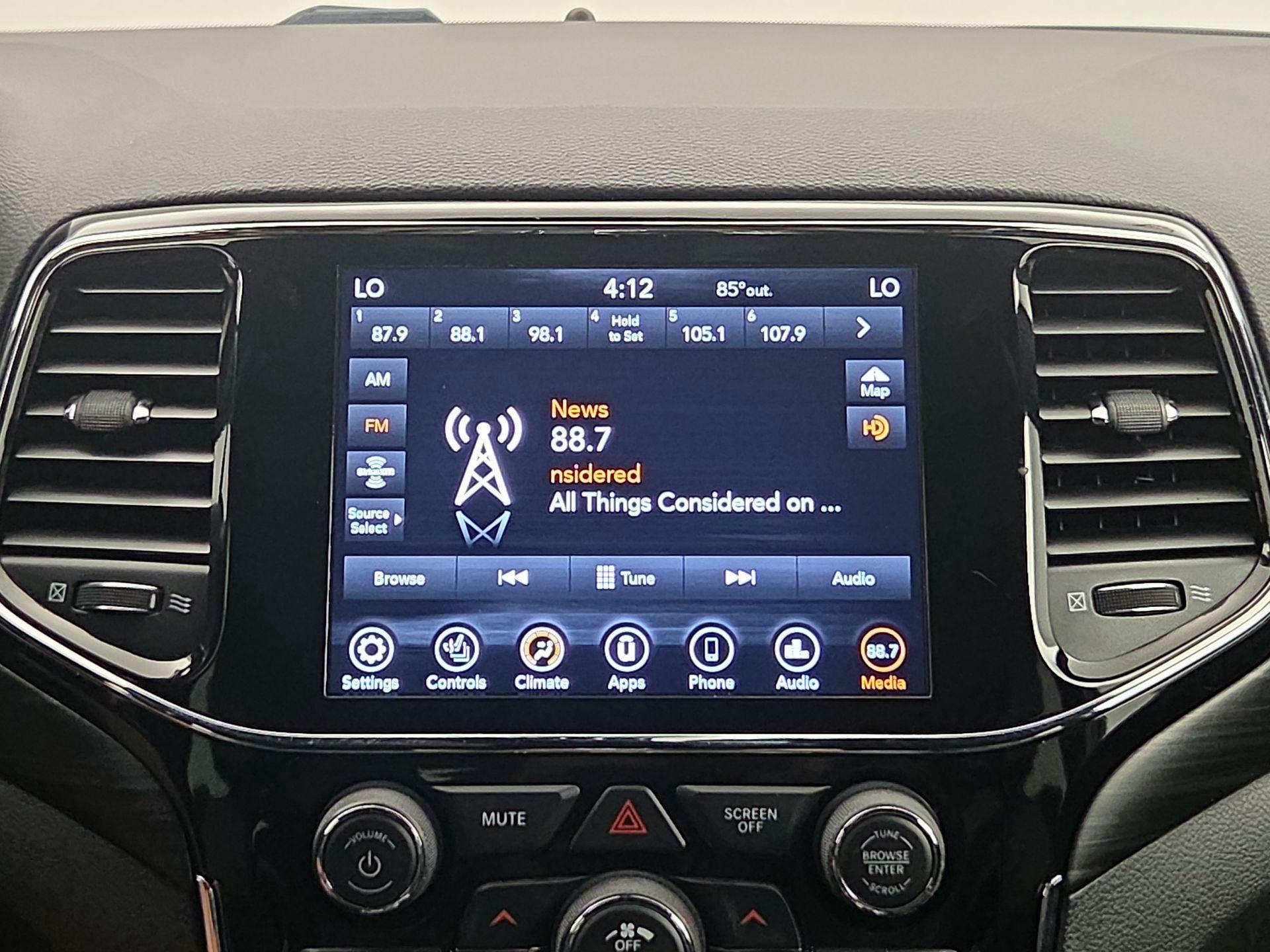 Thumbnail: 2020 Jeep Grand Cherokee - 16