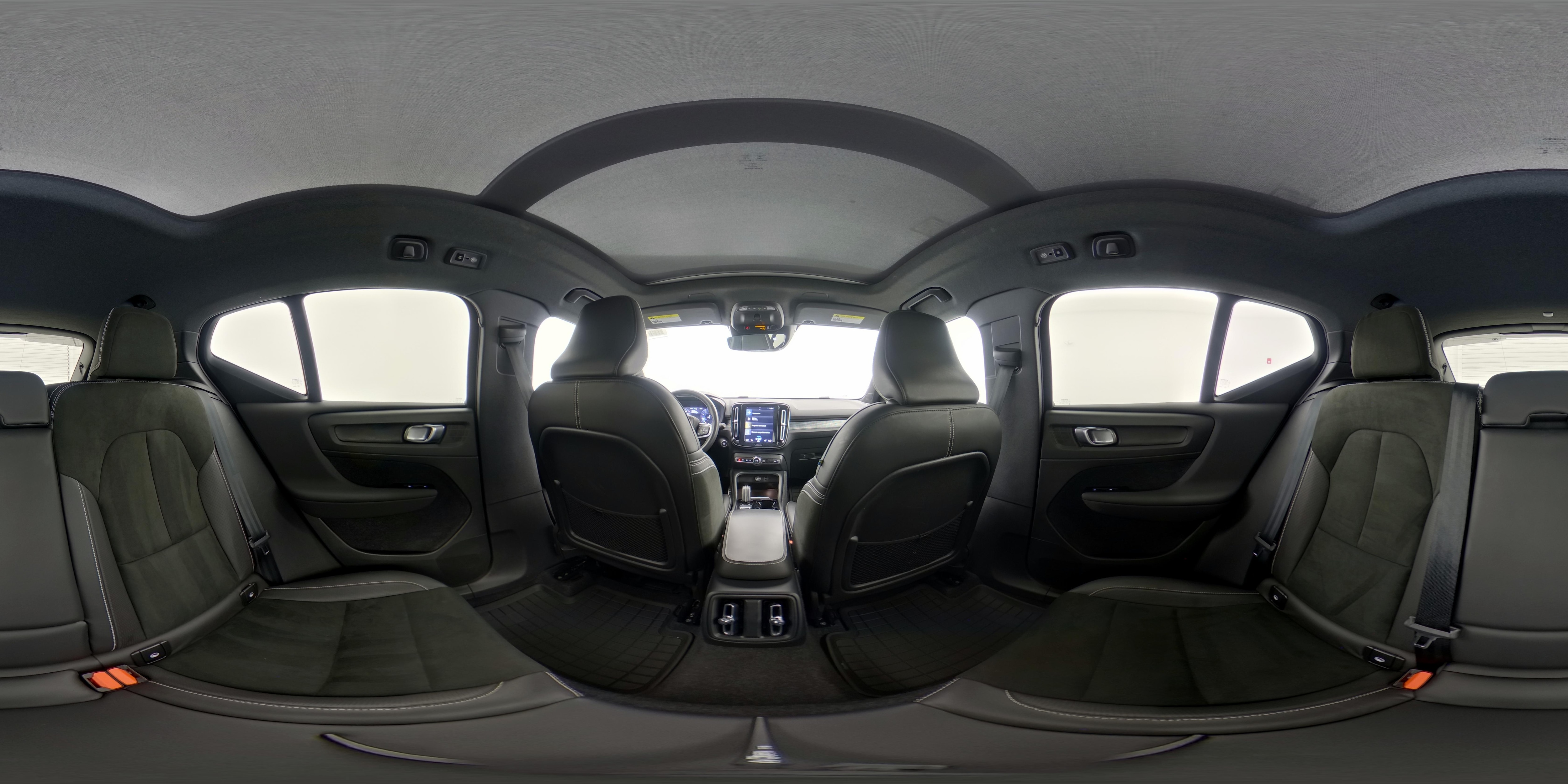 2021 Volvo XC40 R-Design - Photo 27