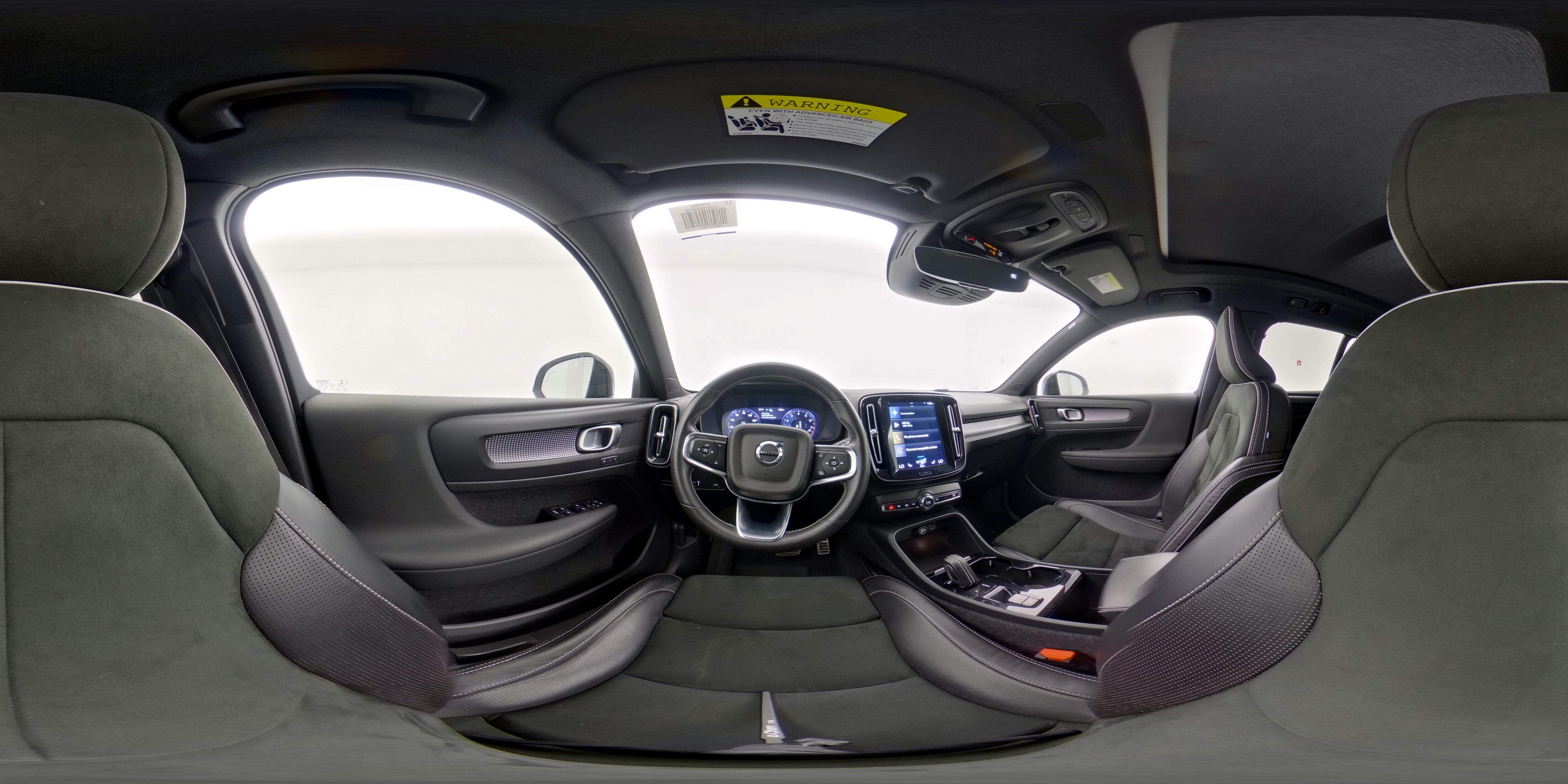 2021 Volvo XC40 R-Design - Photo 28