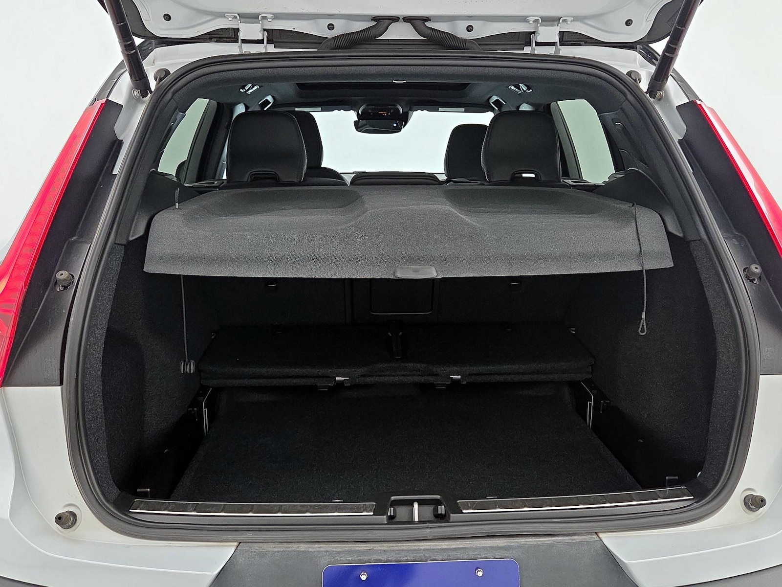 2021 Volvo XC40 R-Design - Photo 23