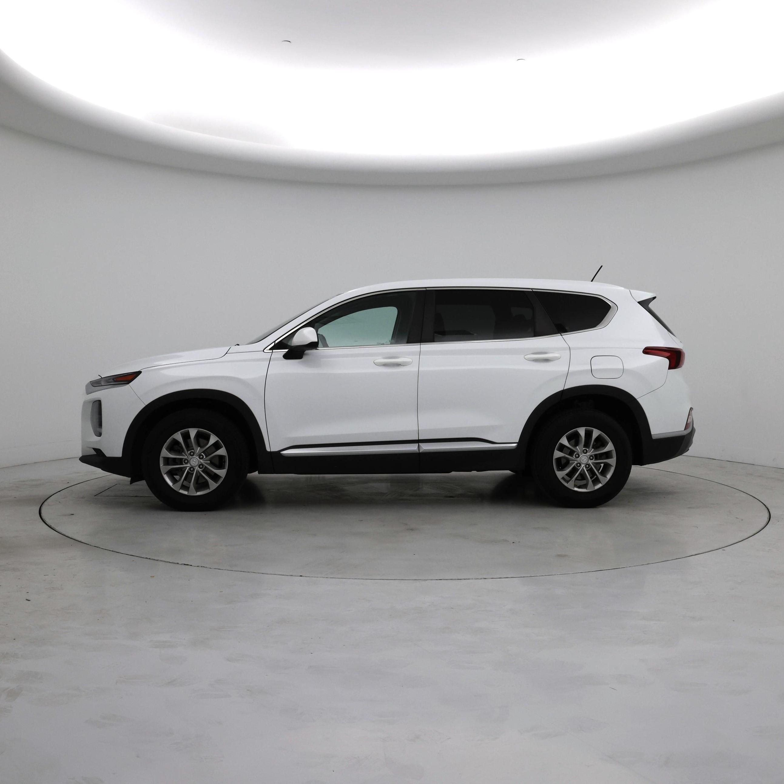 Thumbnail: 2019 Hyundai Santa Fe - 3