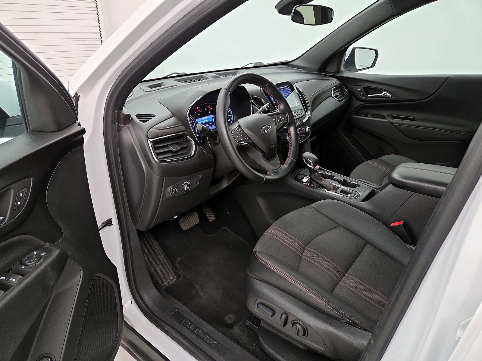 2023 Chevrolet Equinox RS - Photo 12