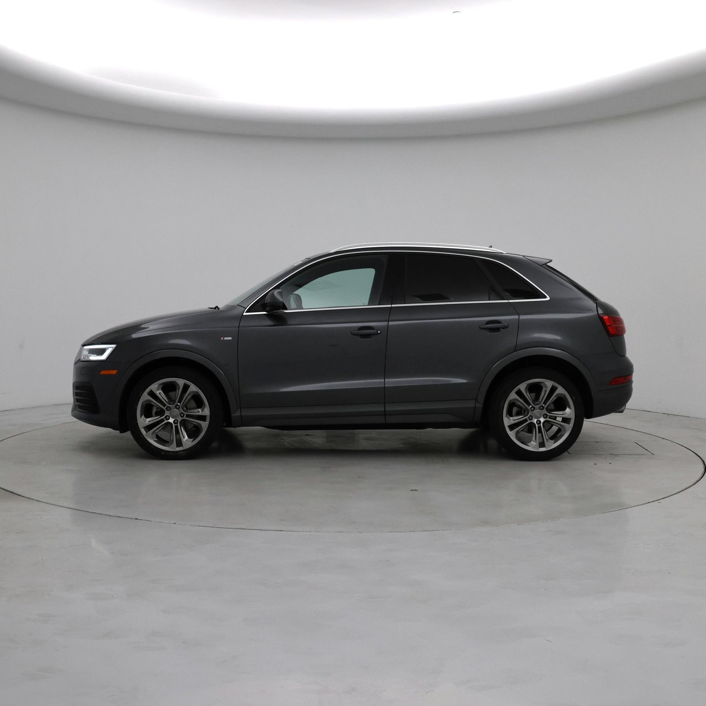 Thumbnail: 2018 Audi Q3 - 3