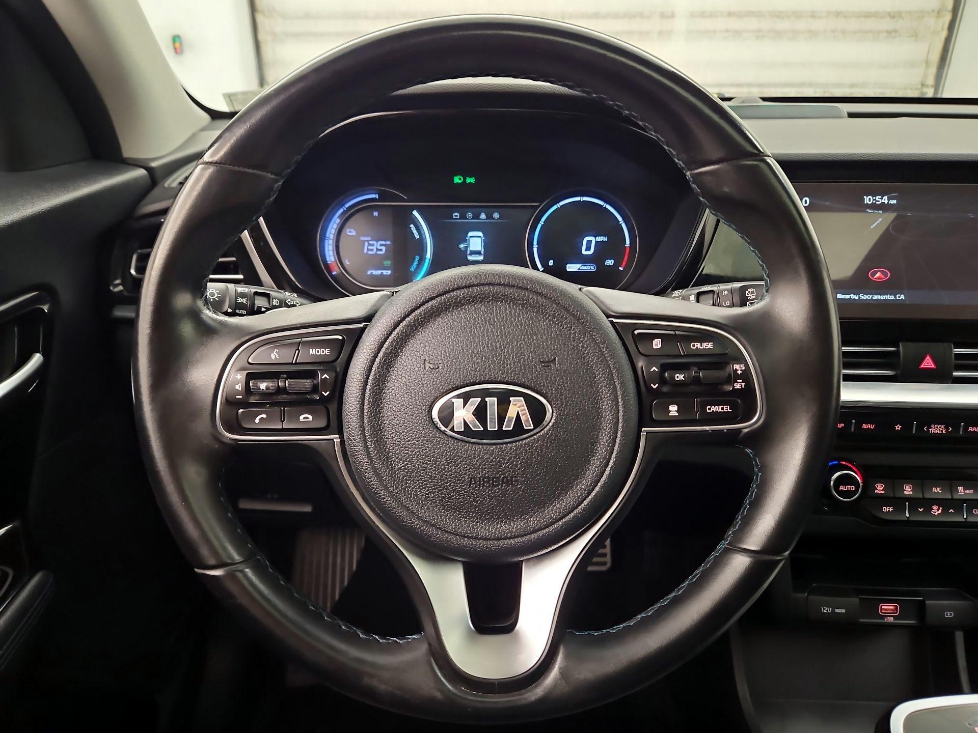 Thumbnail: 2020 Kia Niro - 10