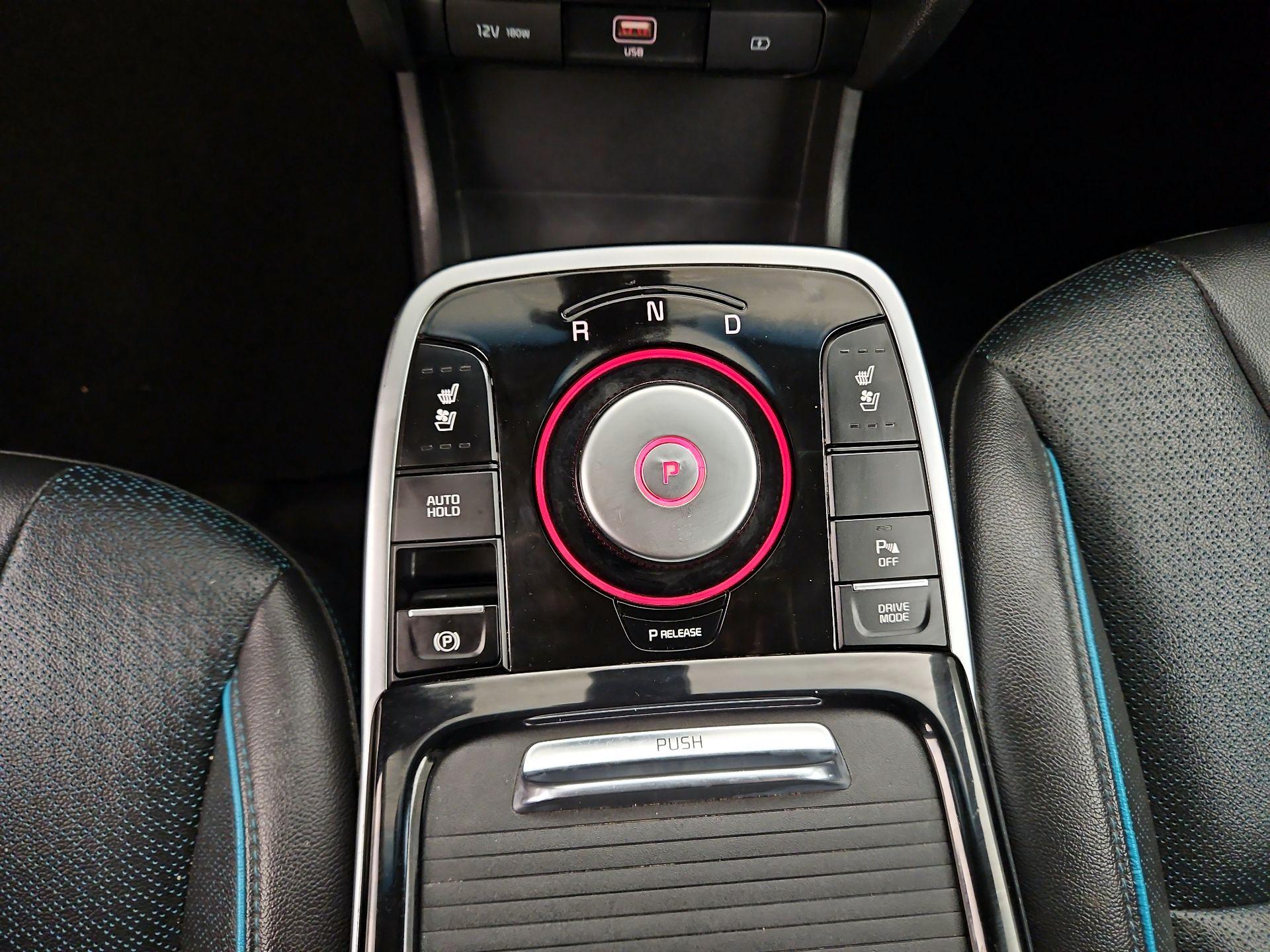Thumbnail: 2020 Kia Niro - 18