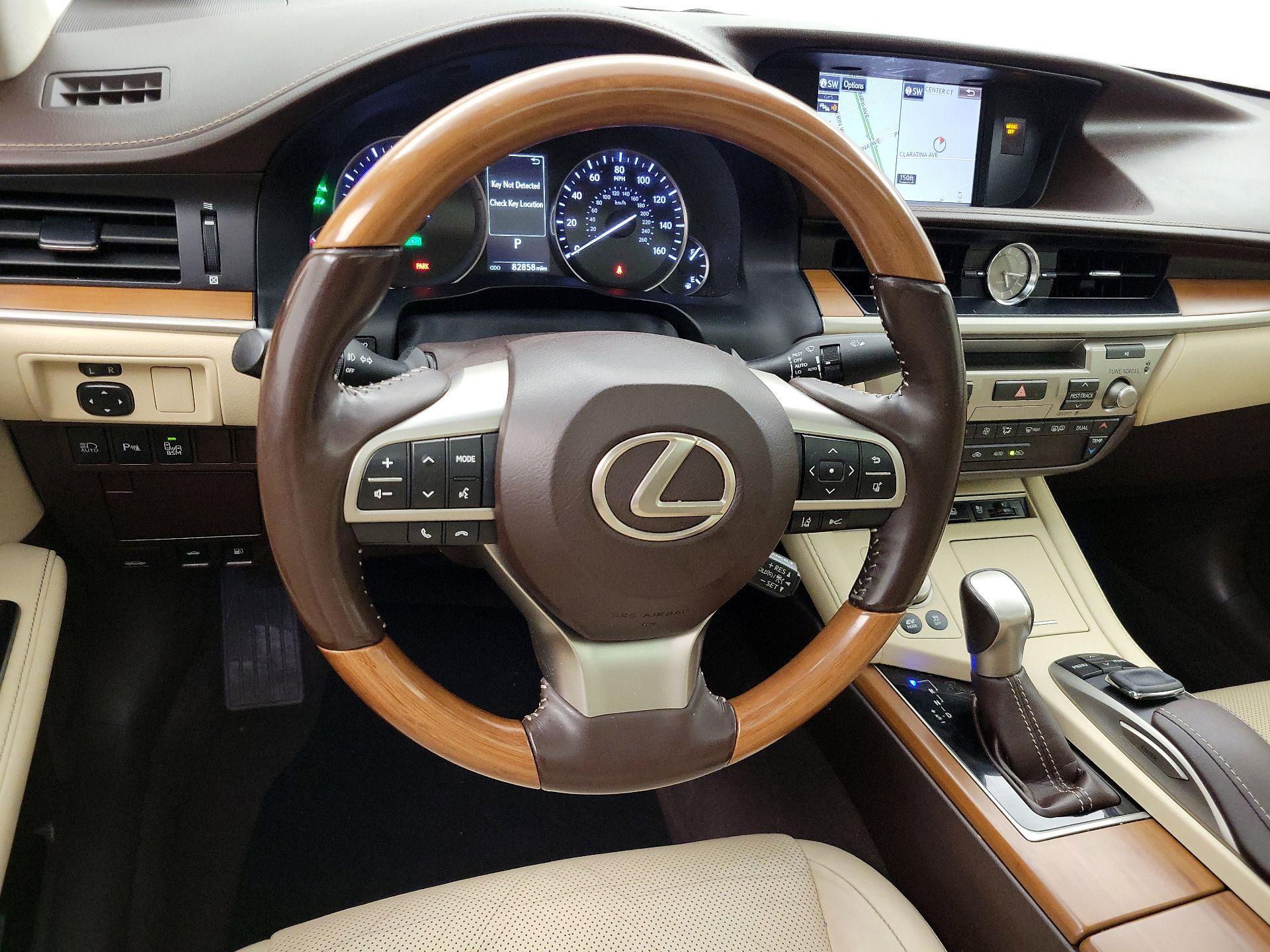 Thumbnail: 2016 Lexus ES - 10