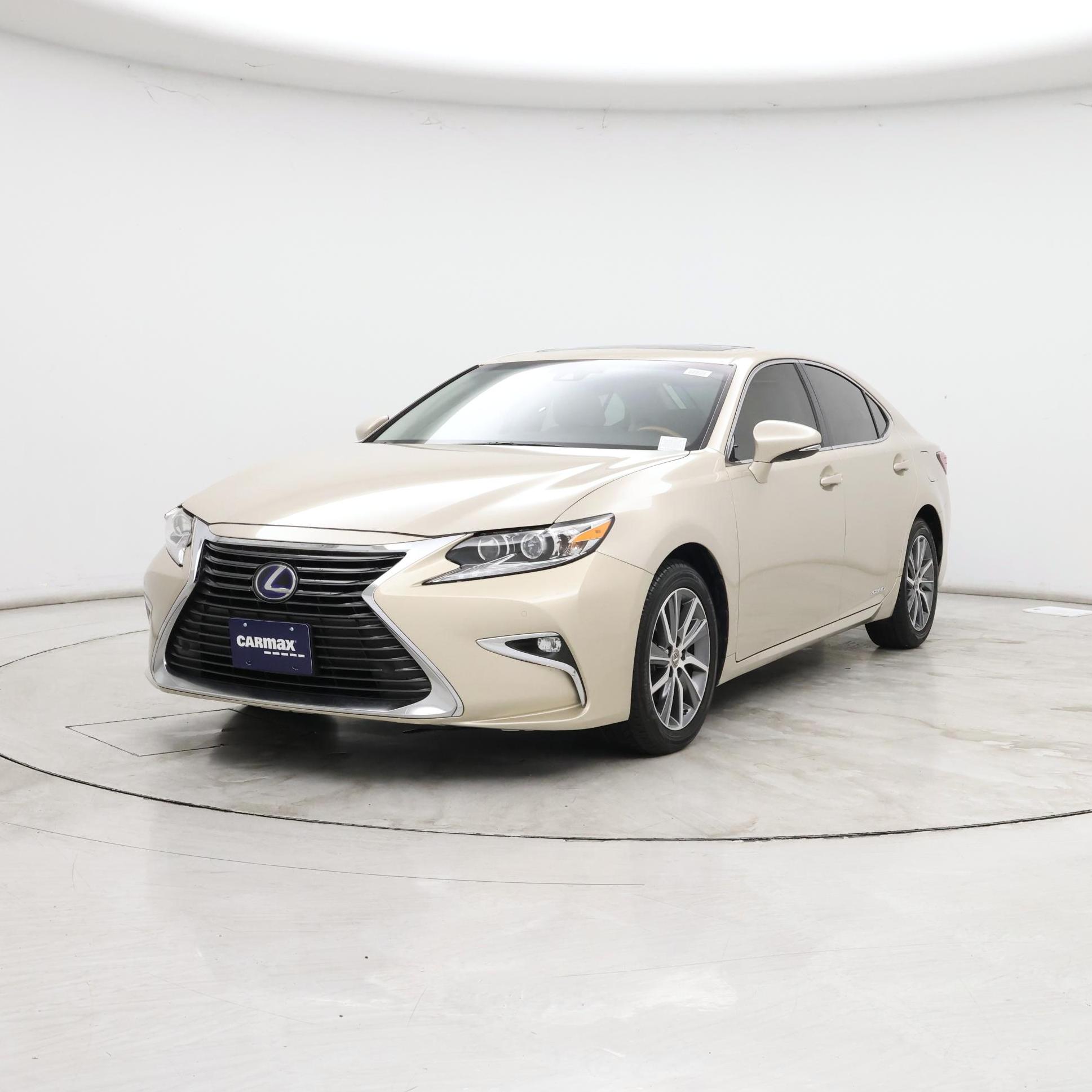 Thumbnail: 2016 Lexus ES - 4