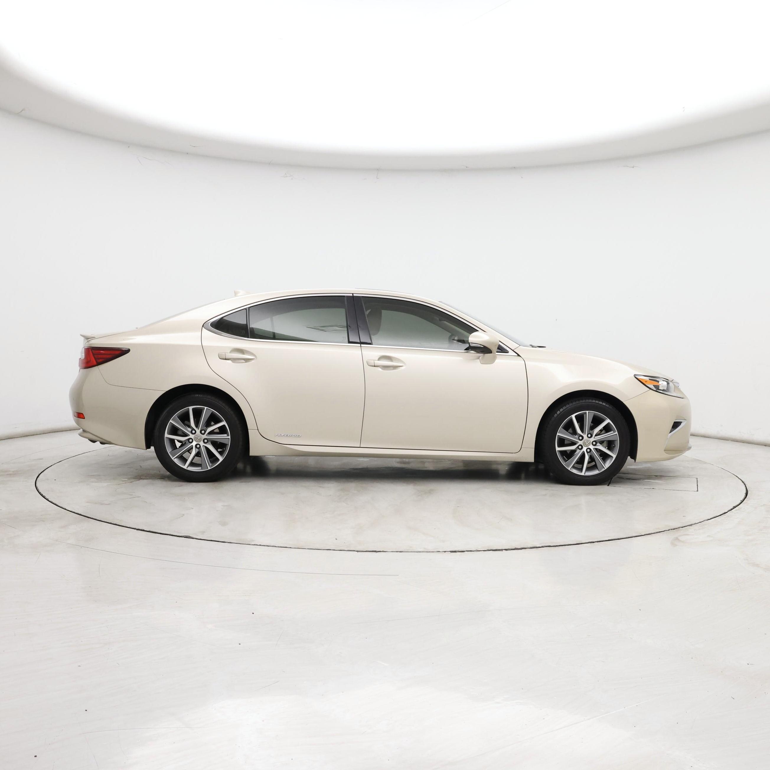 Thumbnail: 2016 Lexus ES - 7