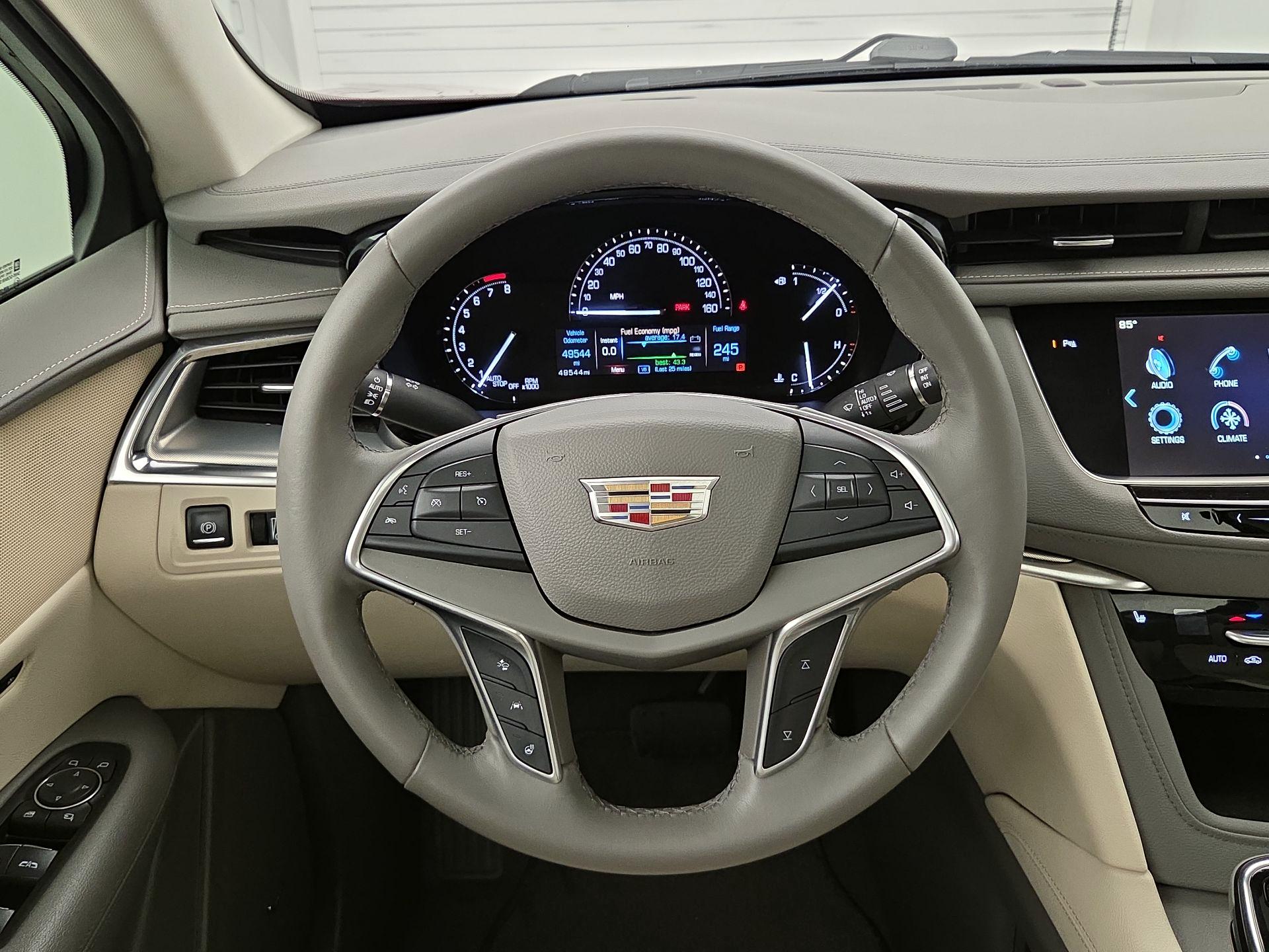Thumbnail: 2017 Cadillac XT5 - 10