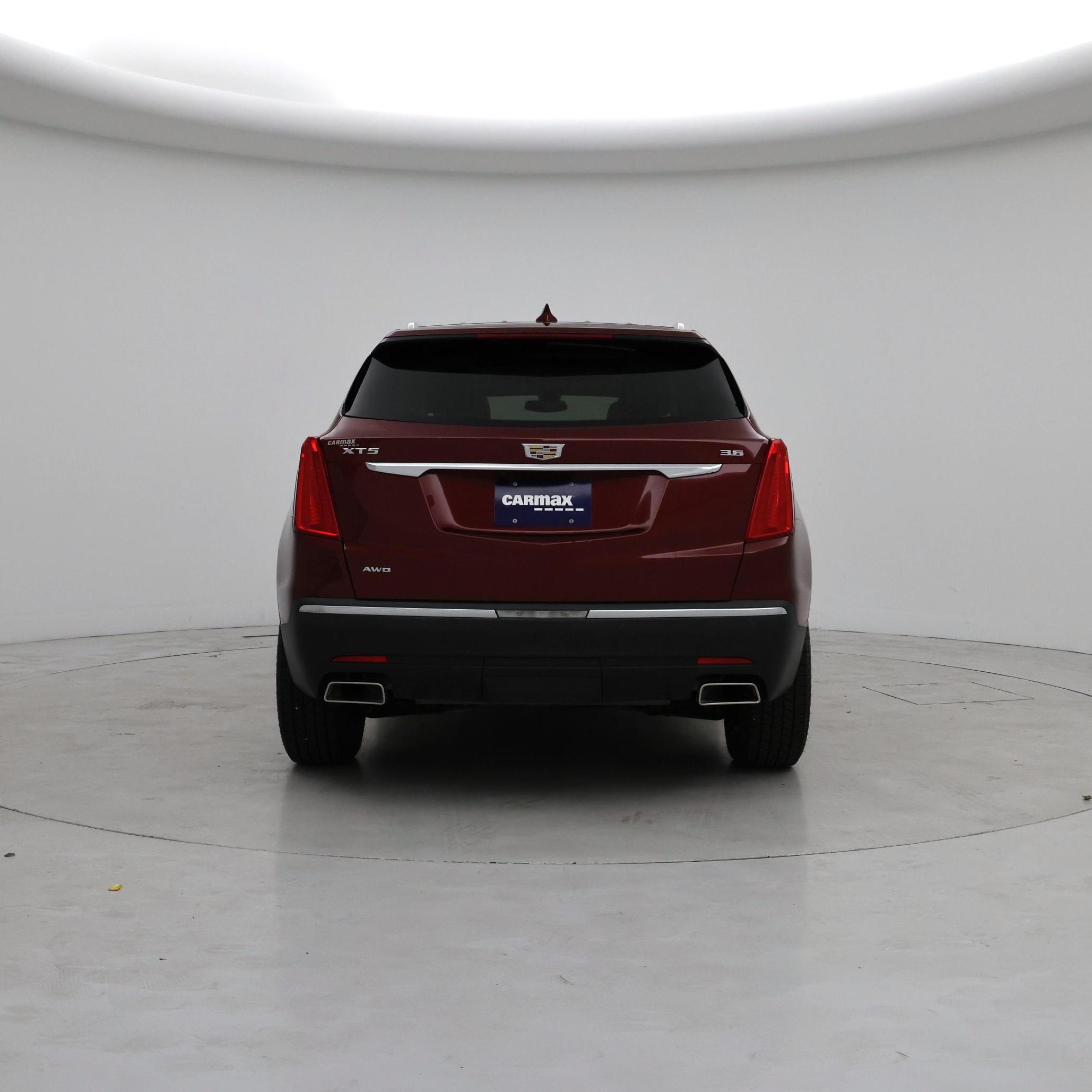 Thumbnail: 2017 Cadillac XT5 - 6