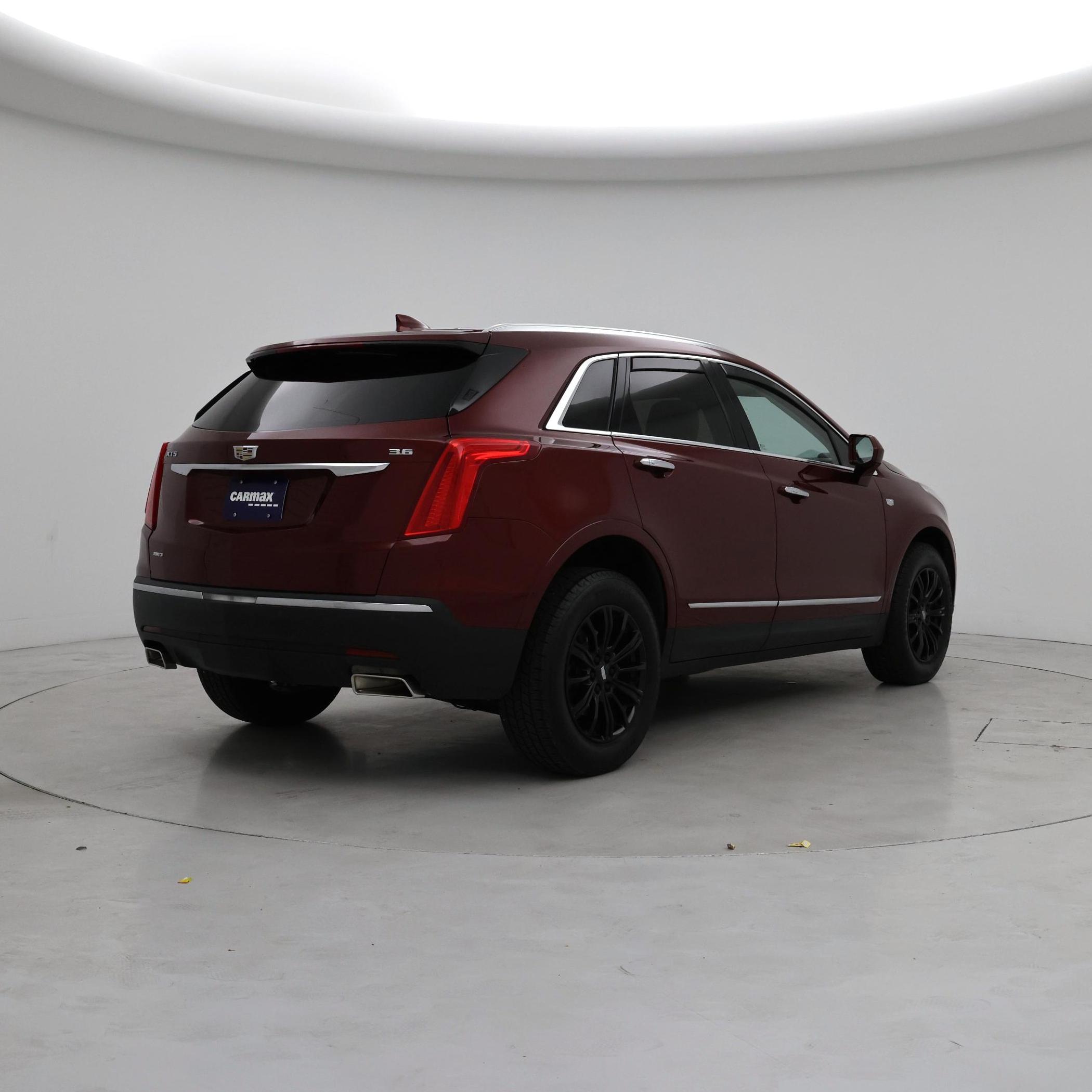 Thumbnail: 2017 Cadillac XT5 - 8