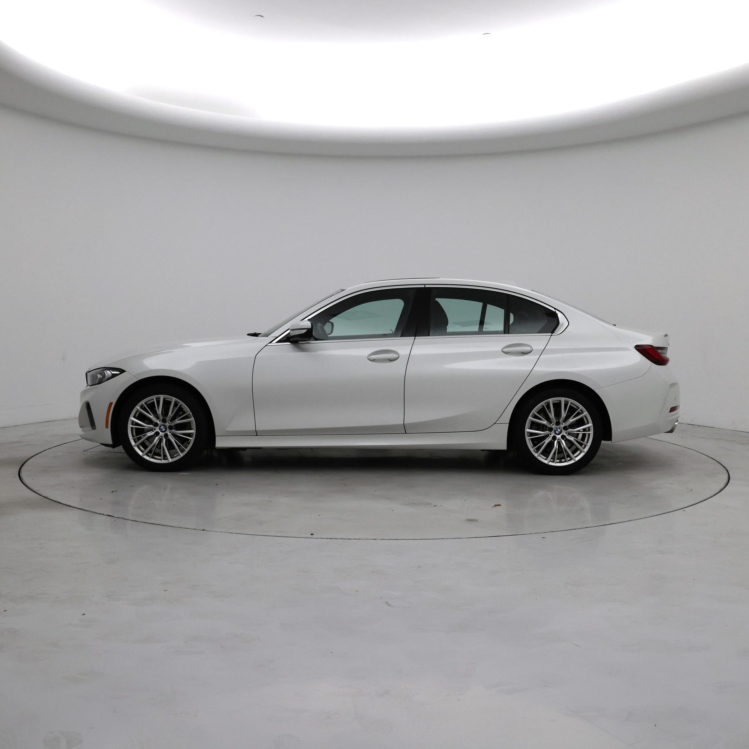 Thumbnail: 2024 BMW 3 Series - 3