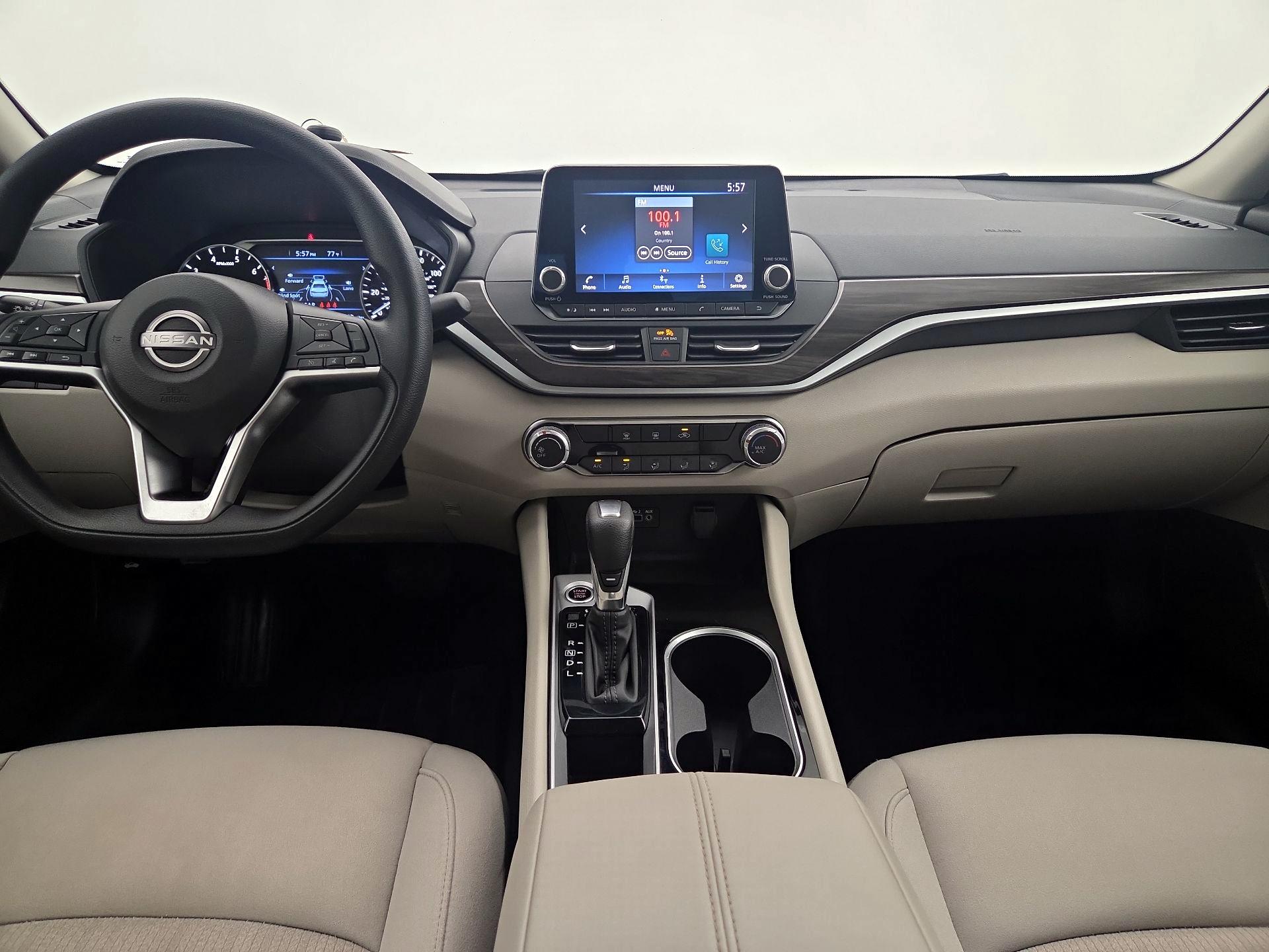 Thumbnail: 2024 Nissan Altima - 9