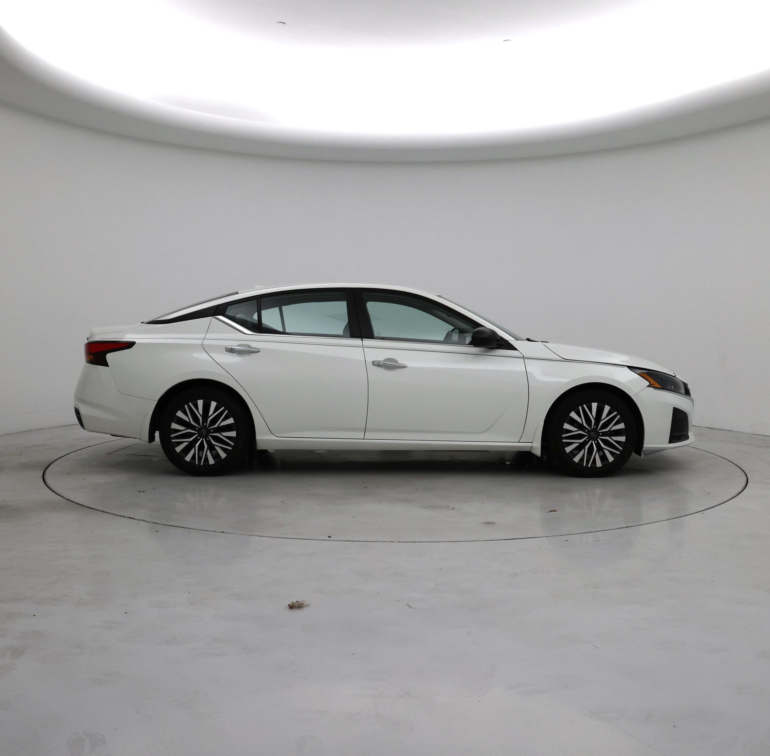 Thumbnail: 2024 Nissan Altima - 7
