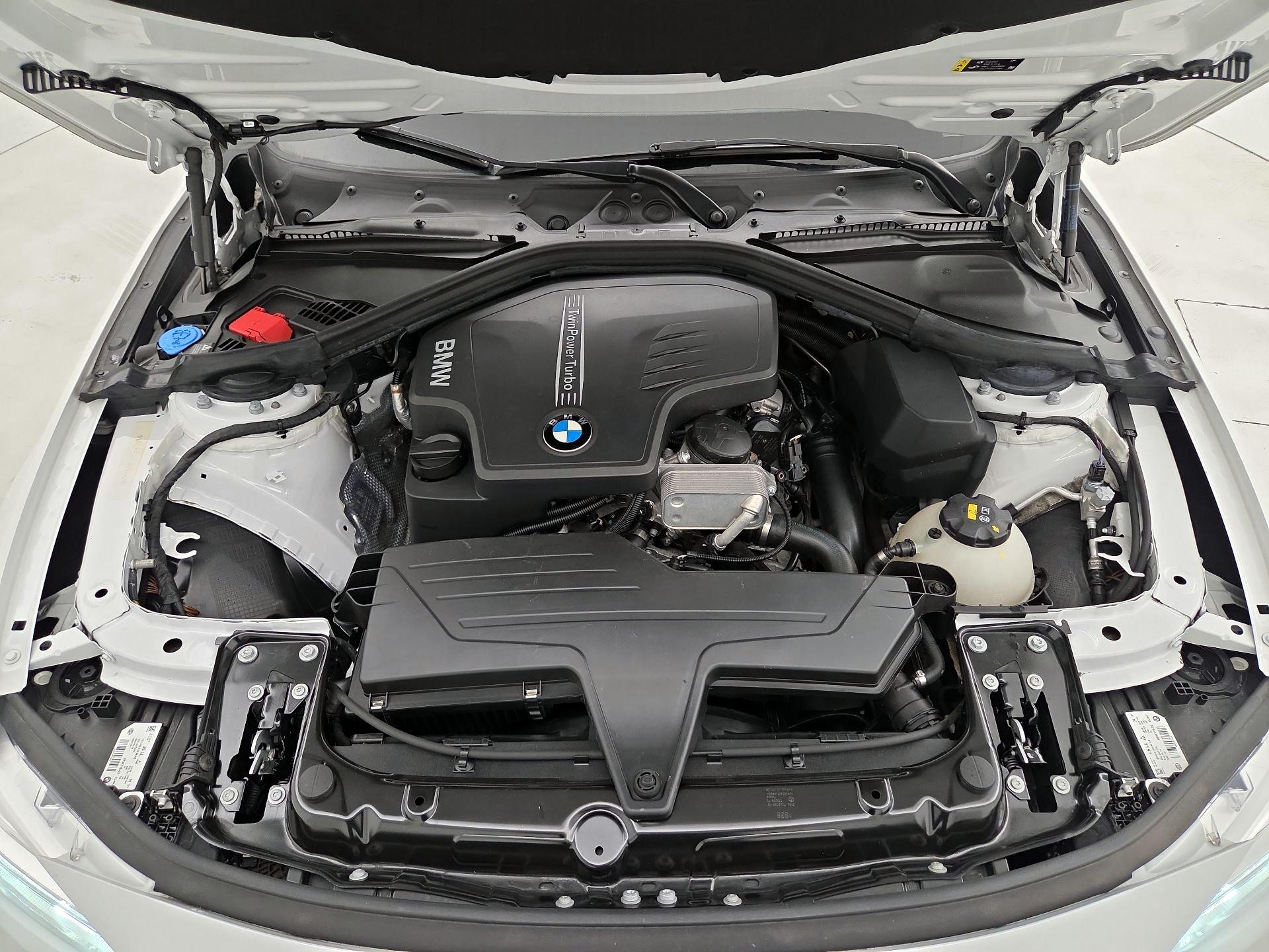 Thumbnail: 2018 BMW 3 Series - 20