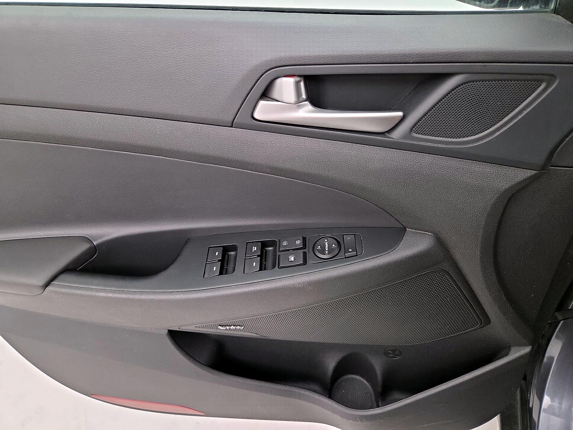 Thumbnail: 2019 Hyundai Tucson - 12