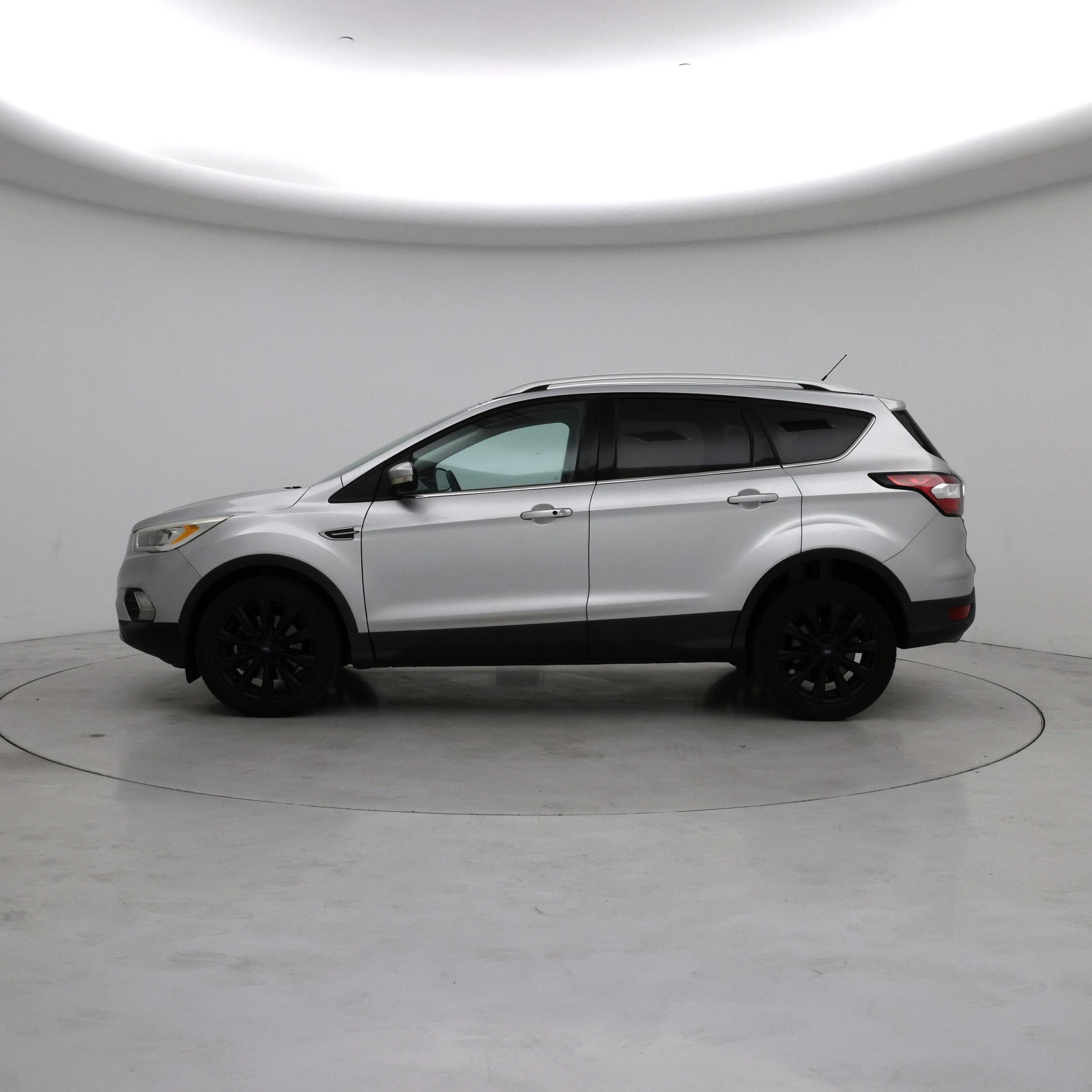 Thumbnail: 2017 Ford Escape - 3