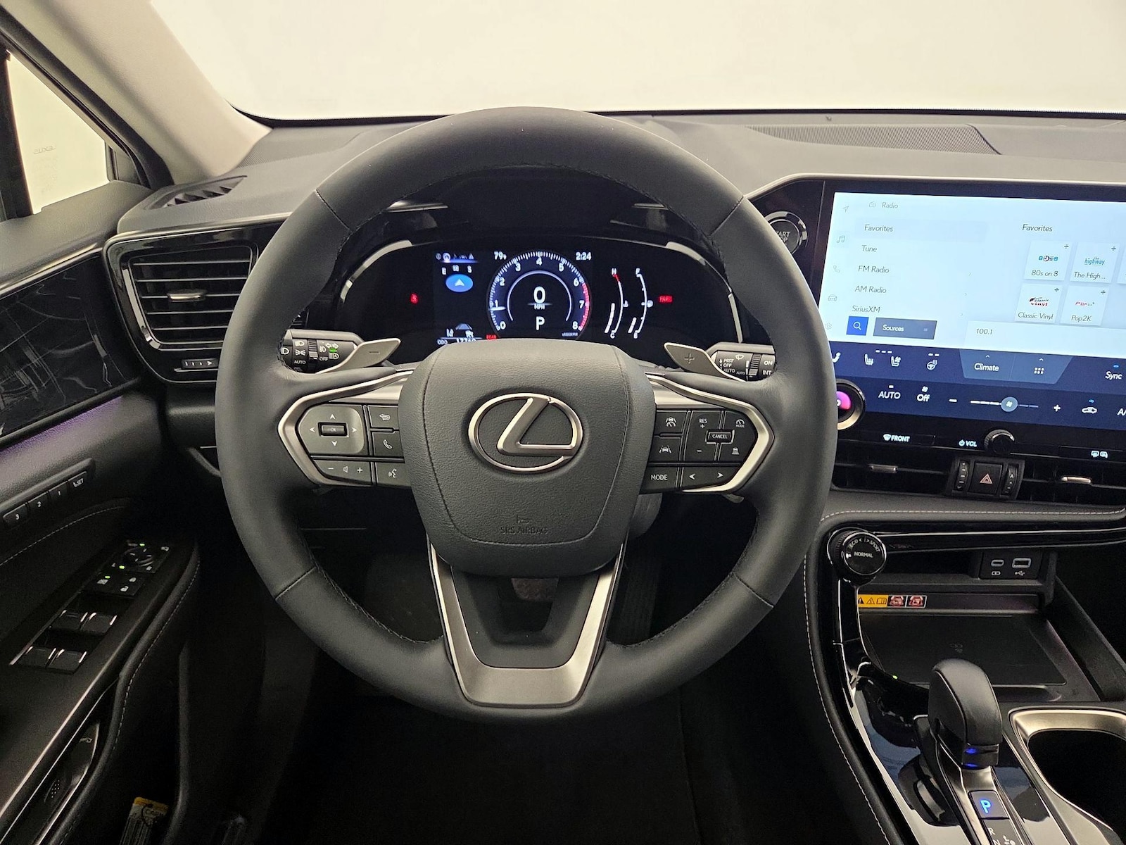 2025 Lexus NX 350 - Photo 11