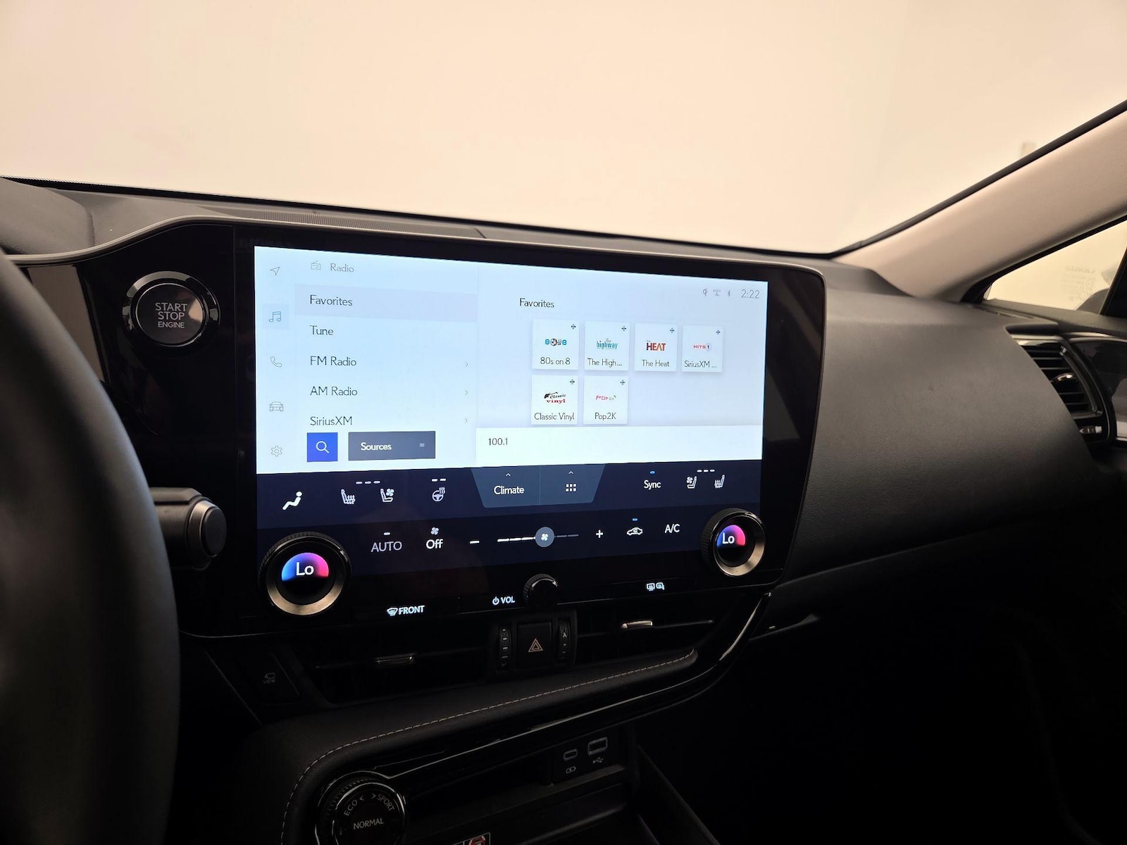 2025 Lexus NX 350 - Photo 16