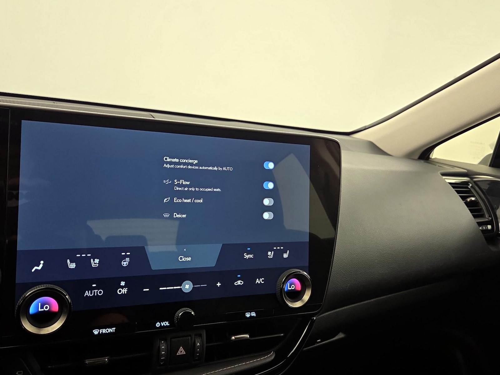 2025 Lexus NX 350 - Photo 17