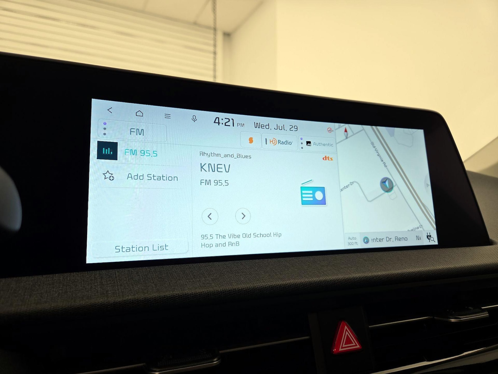2023 Kia EV6 Wind - Photo 17