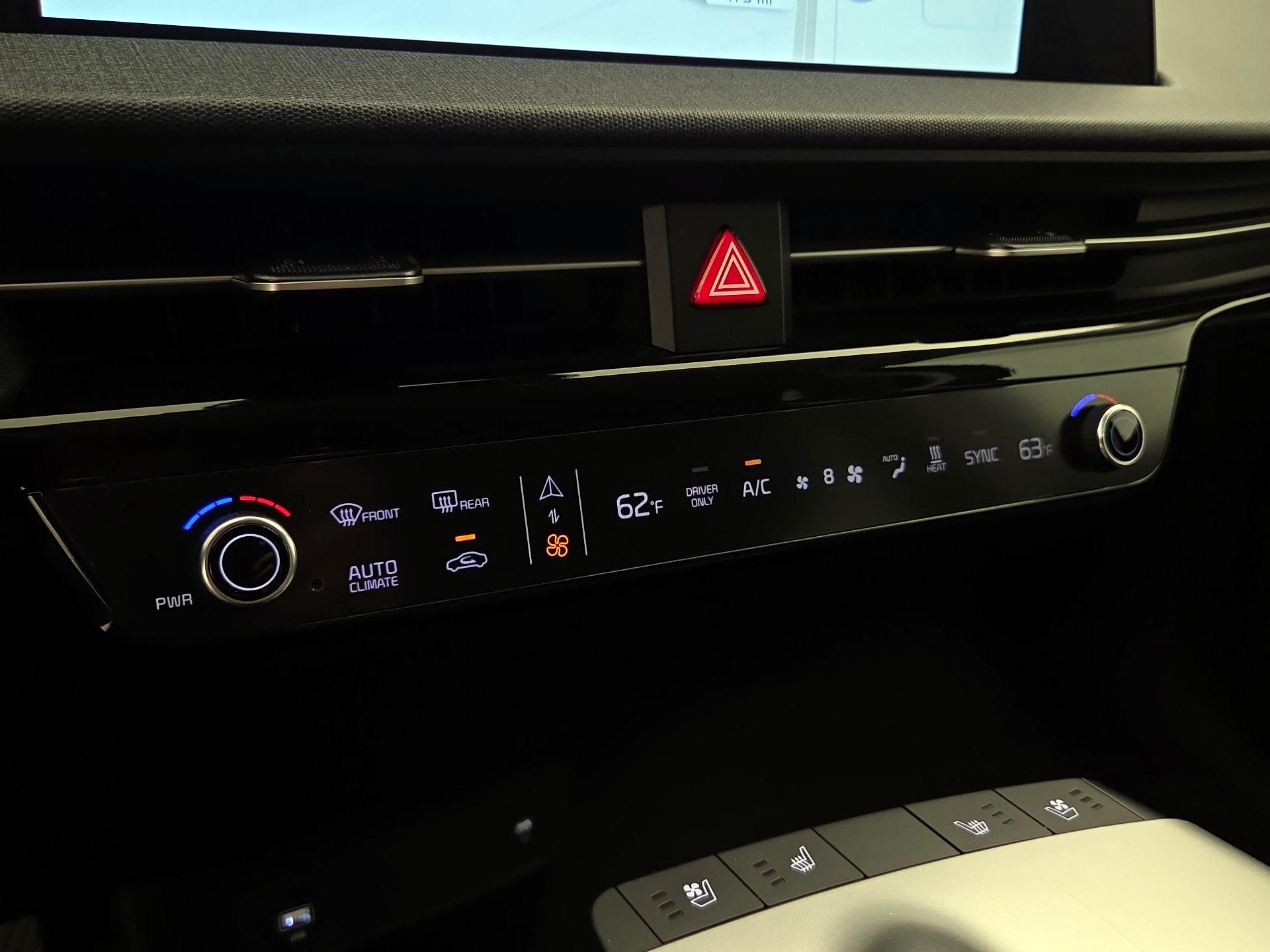 Thumbnail: 2023 Kia EV6 - 17