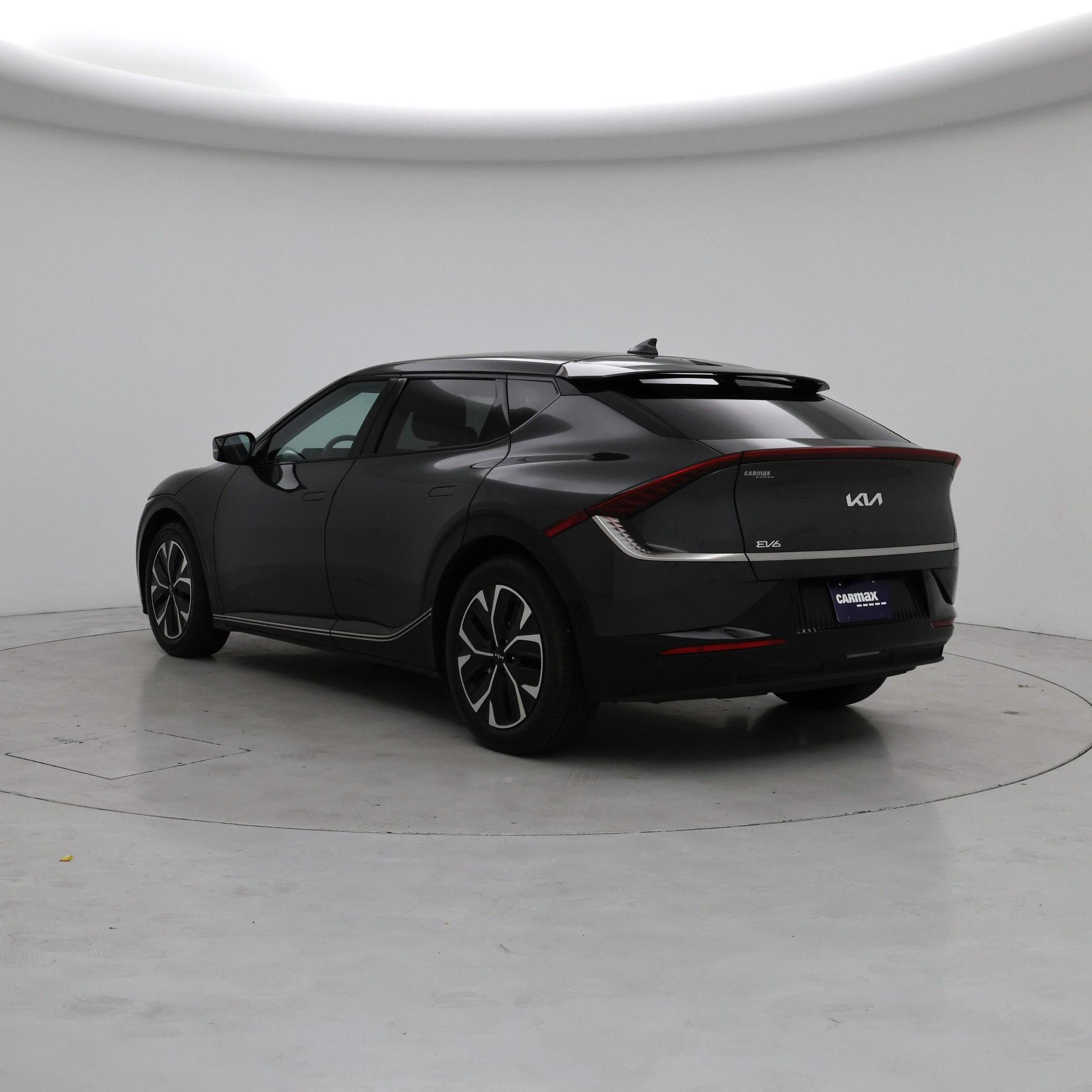 Thumbnail: 2023 Kia EV6 - 2